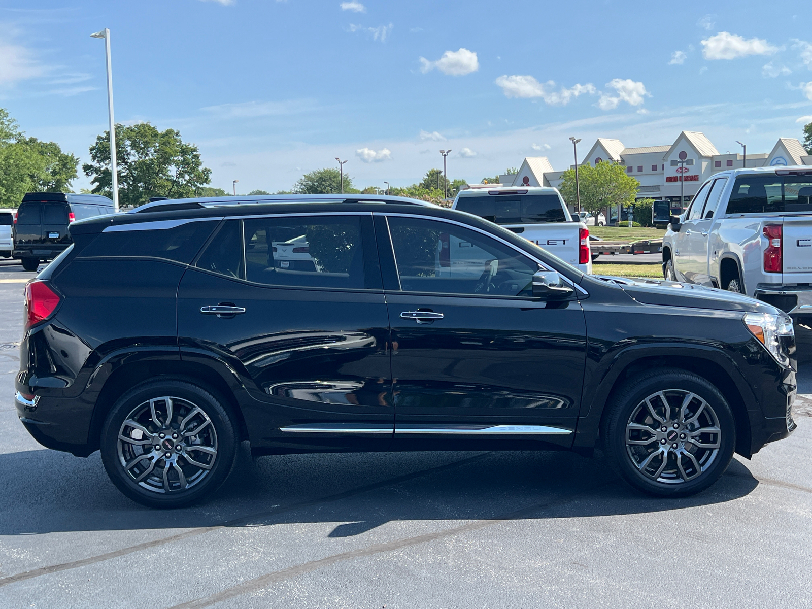 2024 GMC Terrain Denali 9