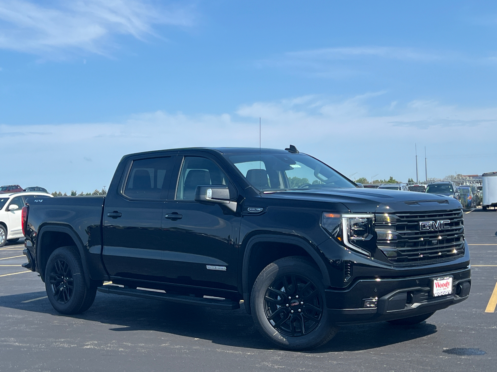 2024 GMC Sierra 1500 Elevation 2