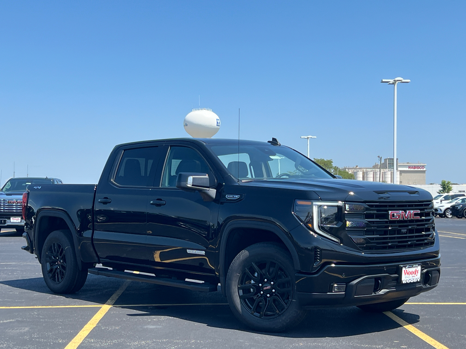 2024 GMC Sierra 1500 Elevation 2