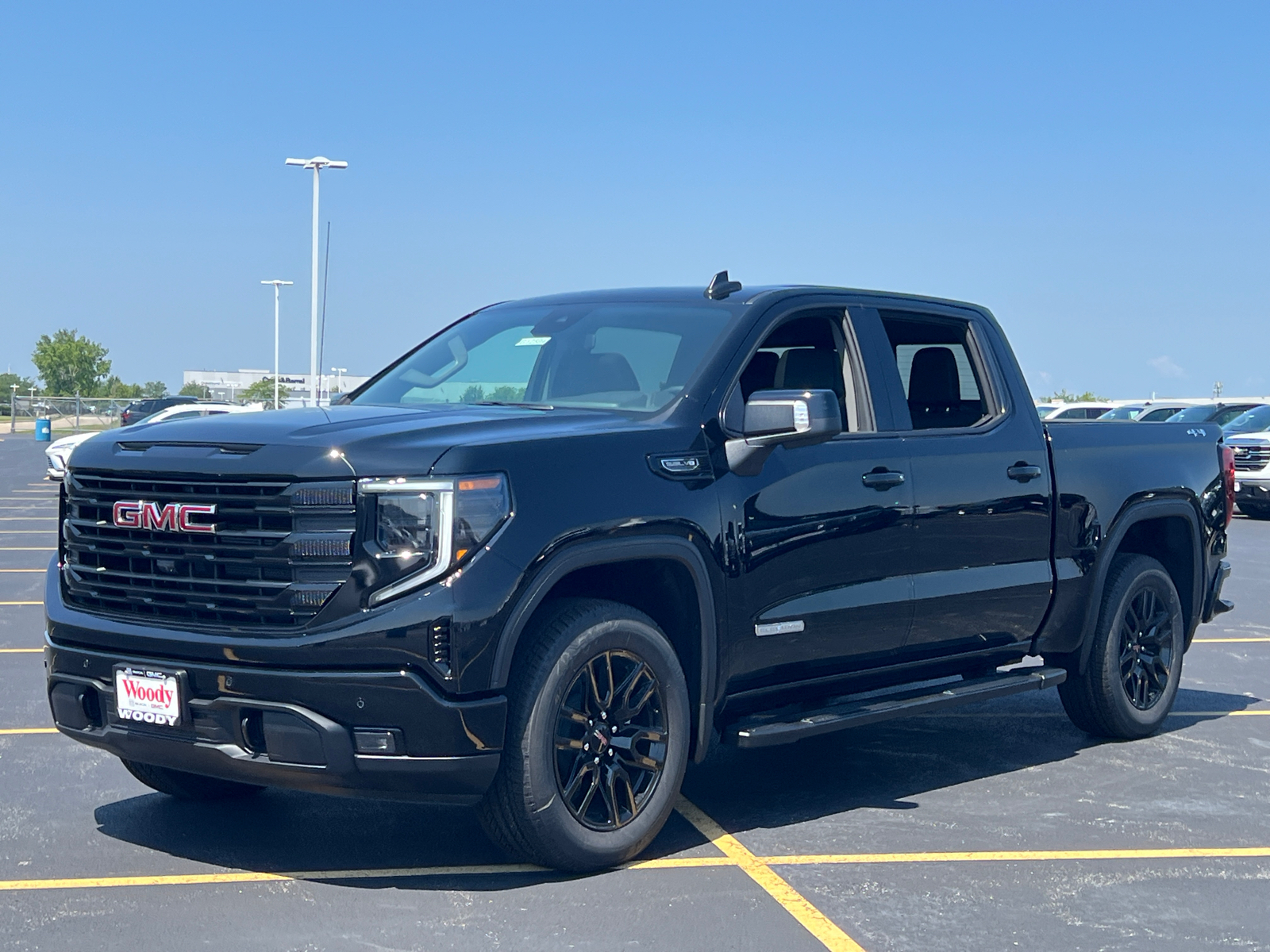 2024 GMC Sierra 1500 Elevation 4