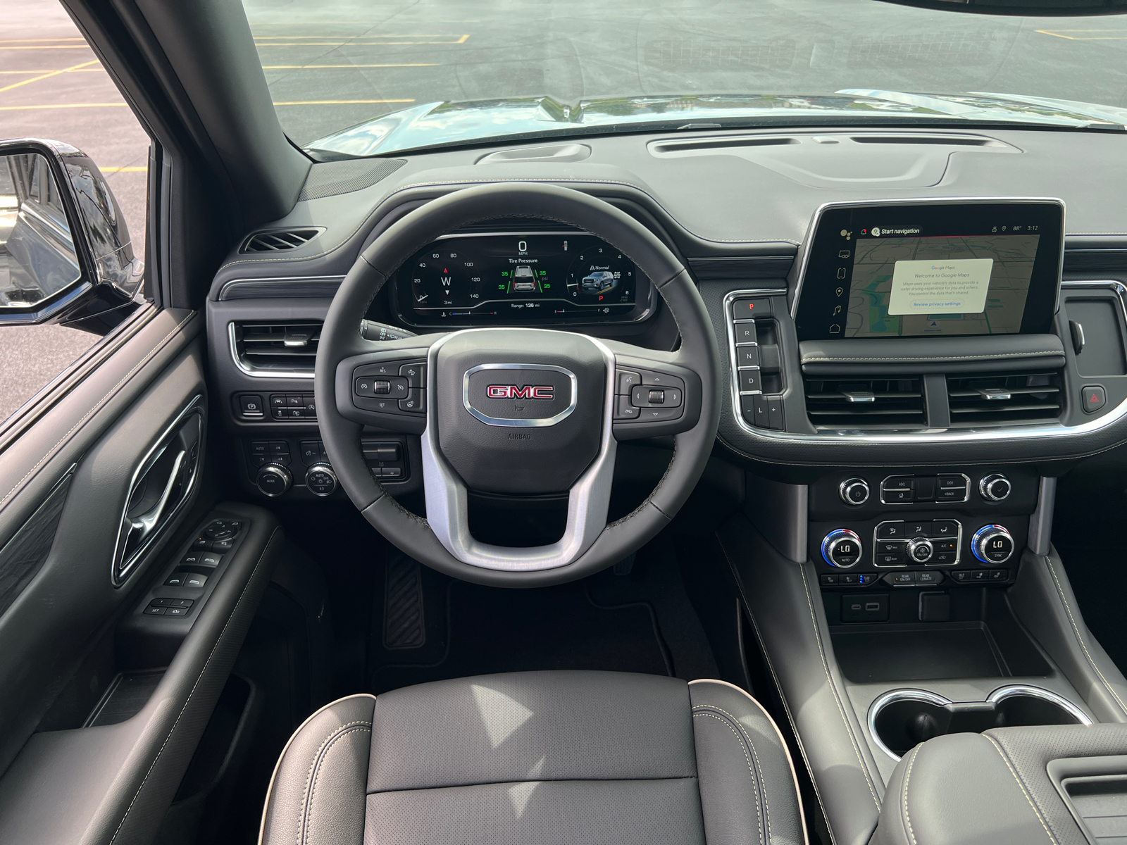 2024 GMC Yukon XL SLT 31