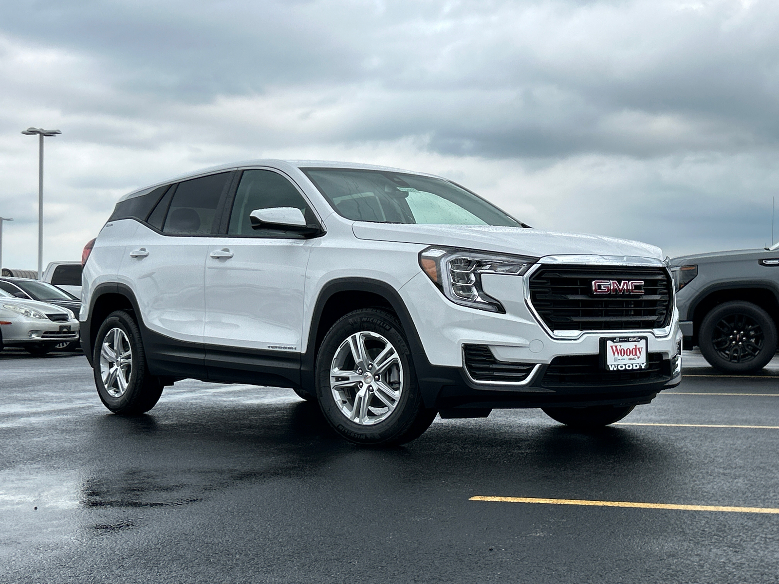 2024 GMC Terrain SLE 2