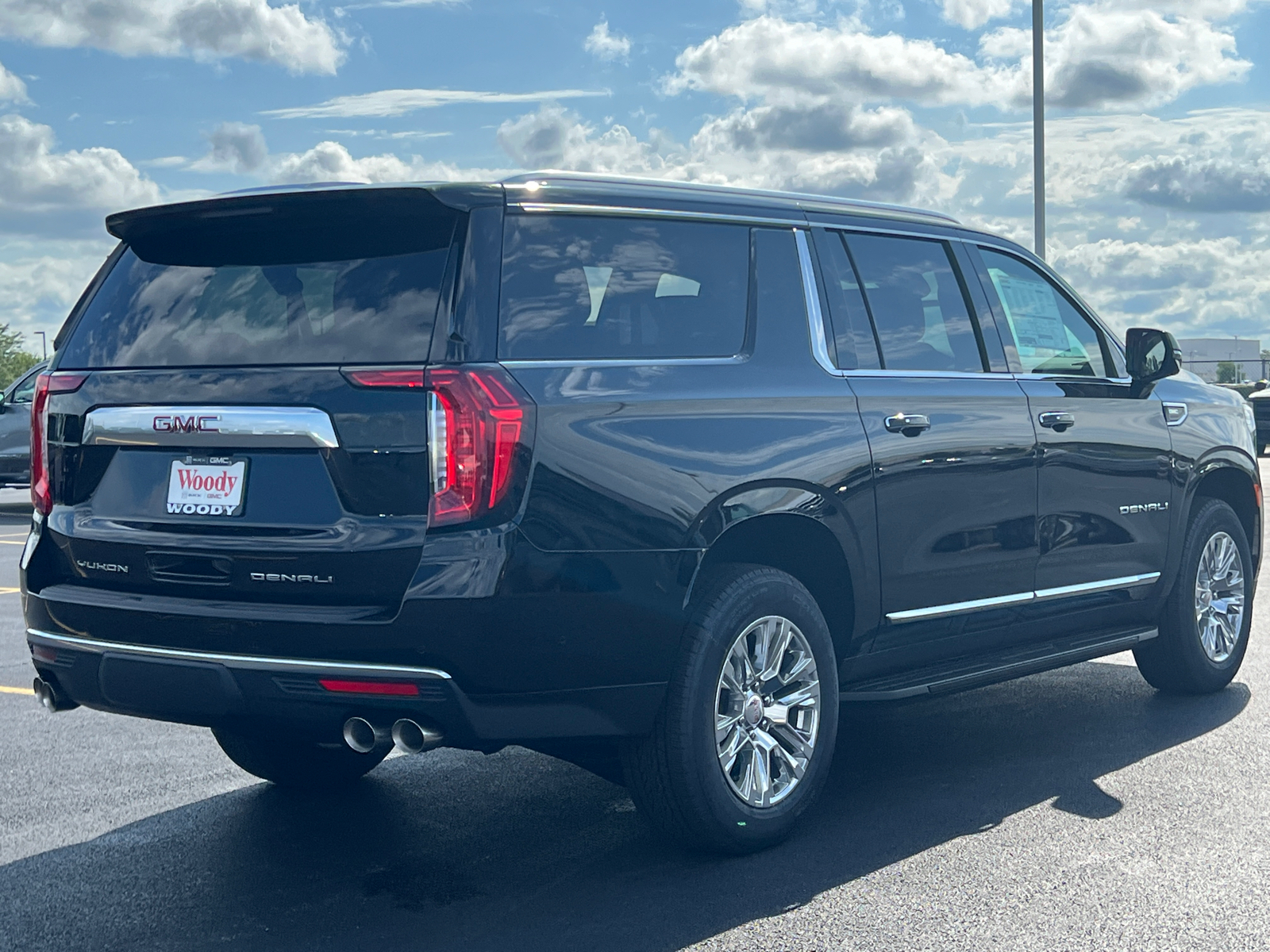 2024 GMC Yukon XL Denali 8