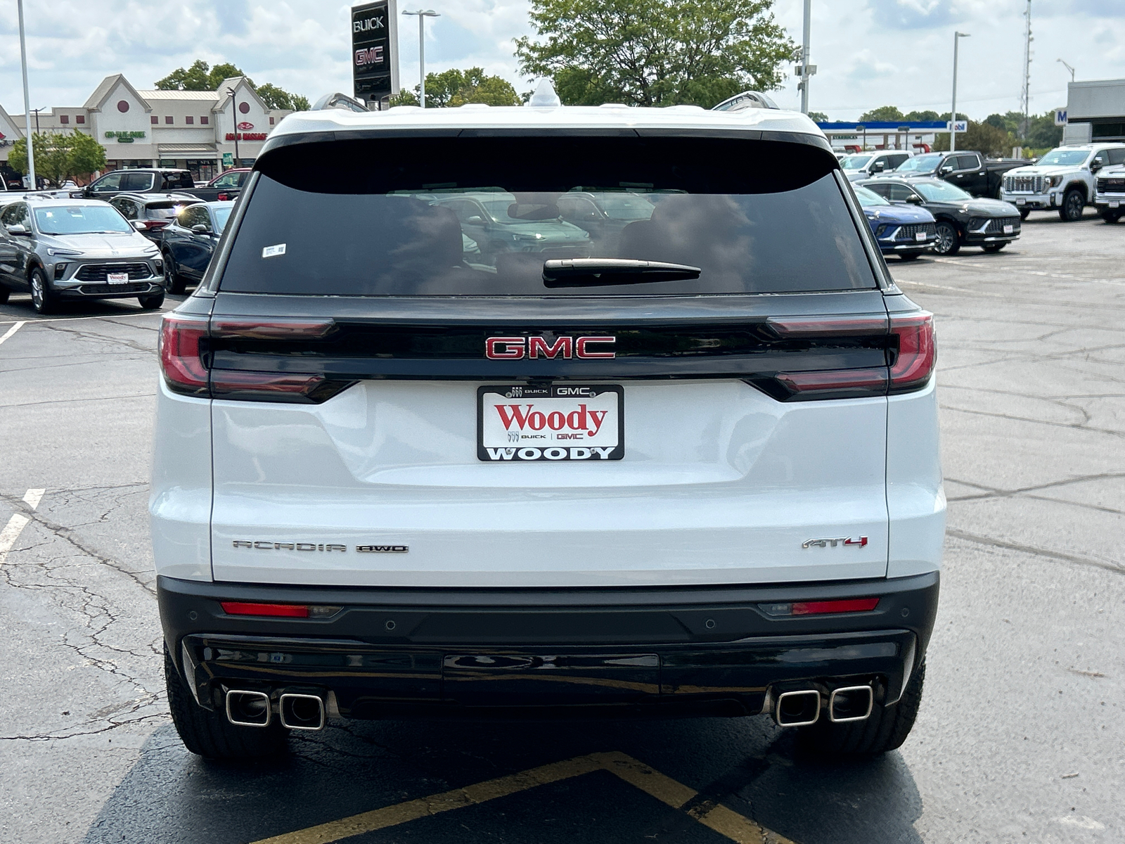 2024 GMC Acadia AT4 7