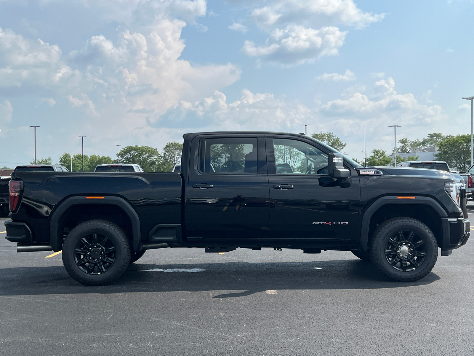 2024 GMC Sierra 2500HD AT4 9