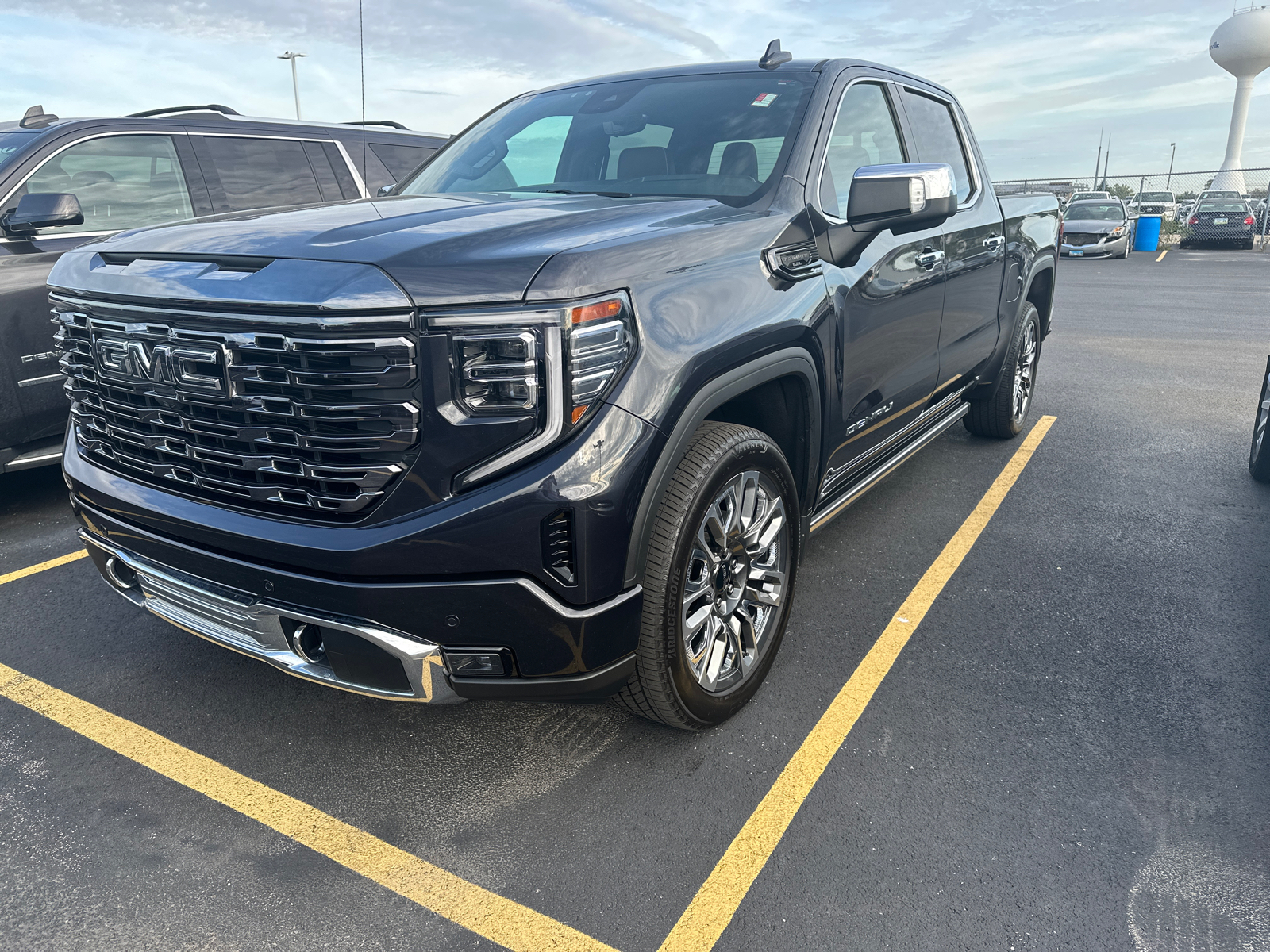 2023 GMC Sierra 1500 Denali Ultimate 2