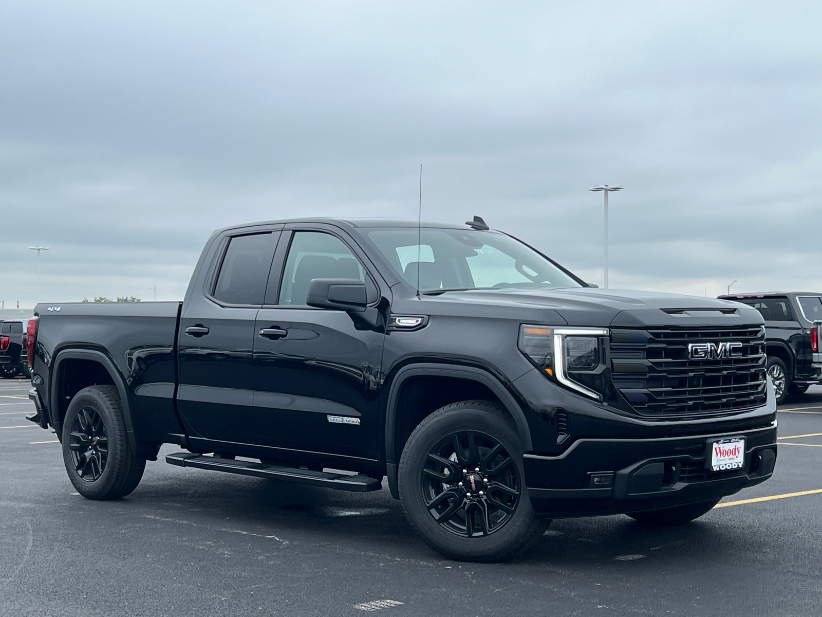 2024 GMC Sierra 1500 Elevation 2