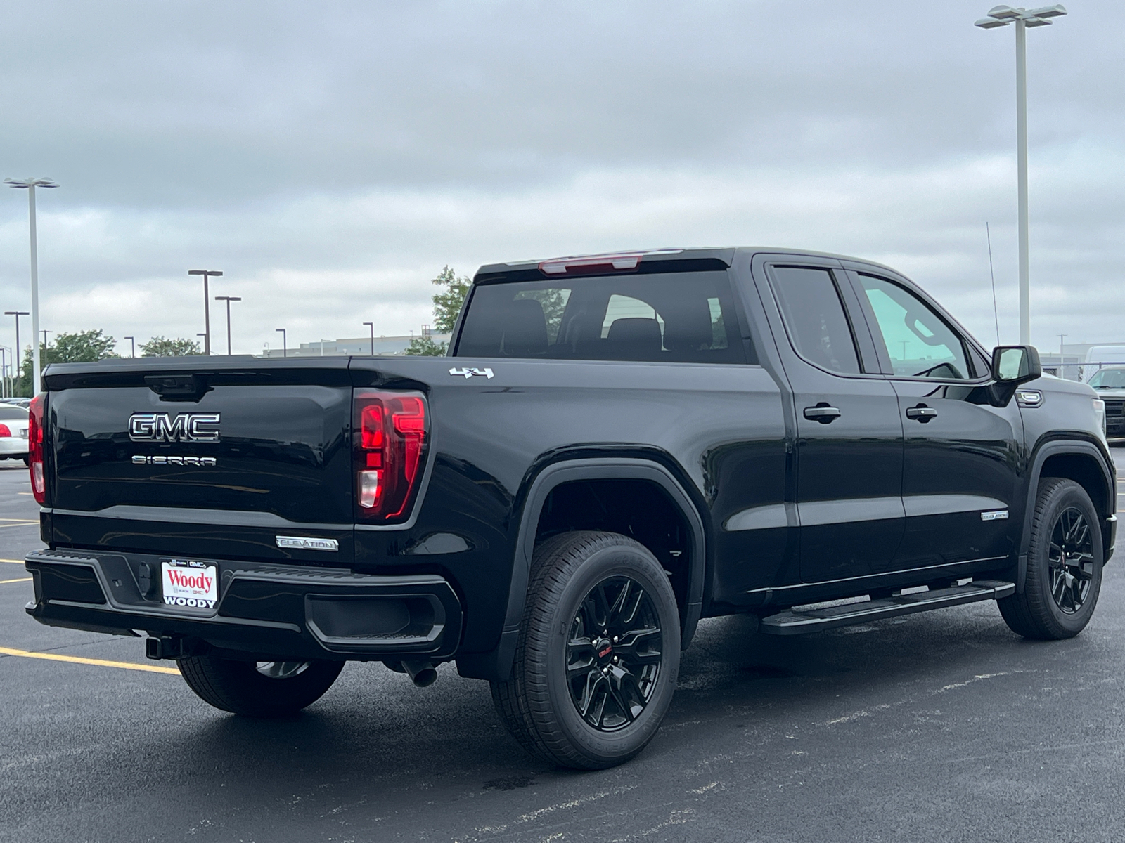 2024 GMC Sierra 1500 Elevation 8