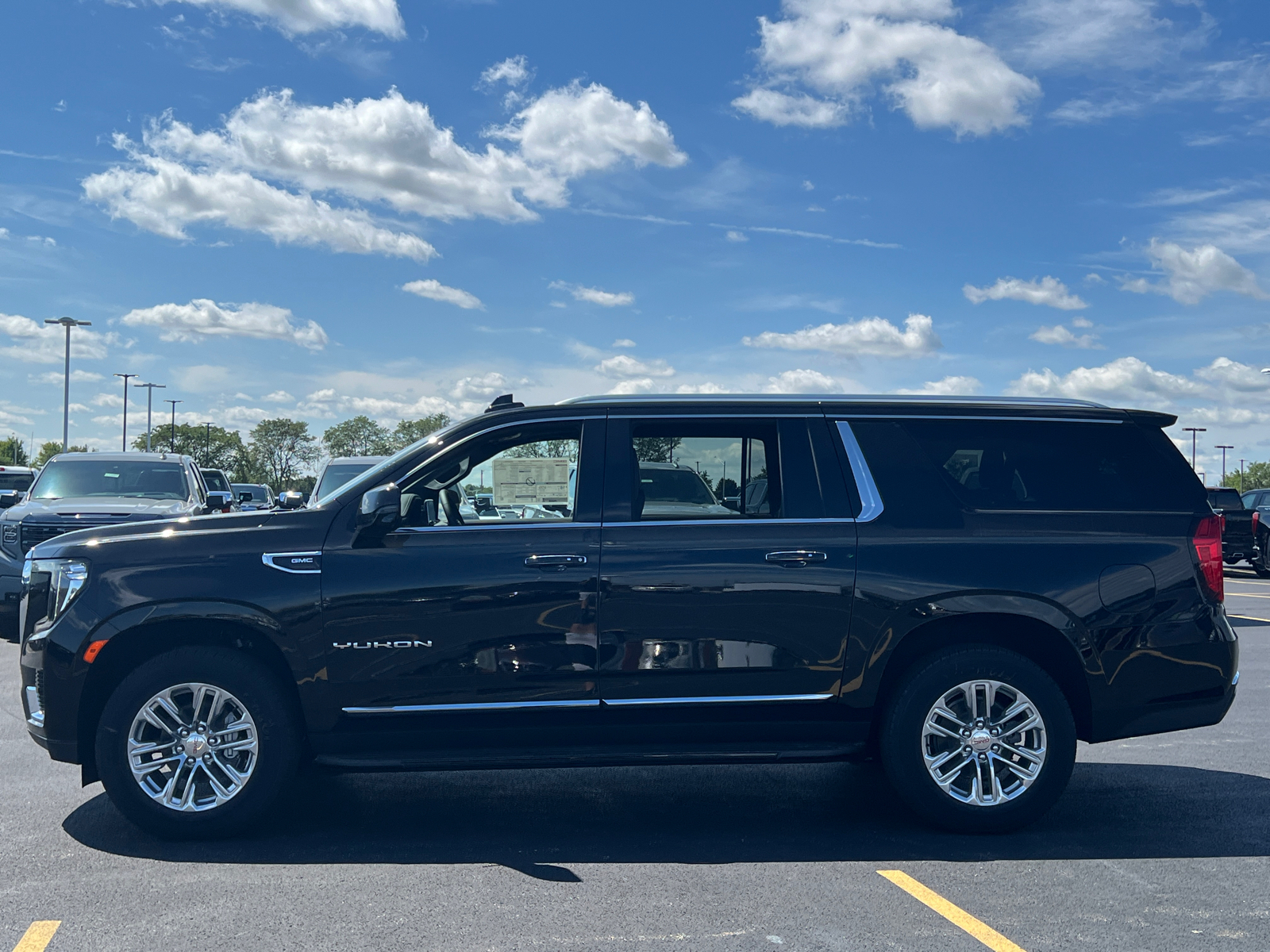 2024 GMC Yukon XL SLT 5