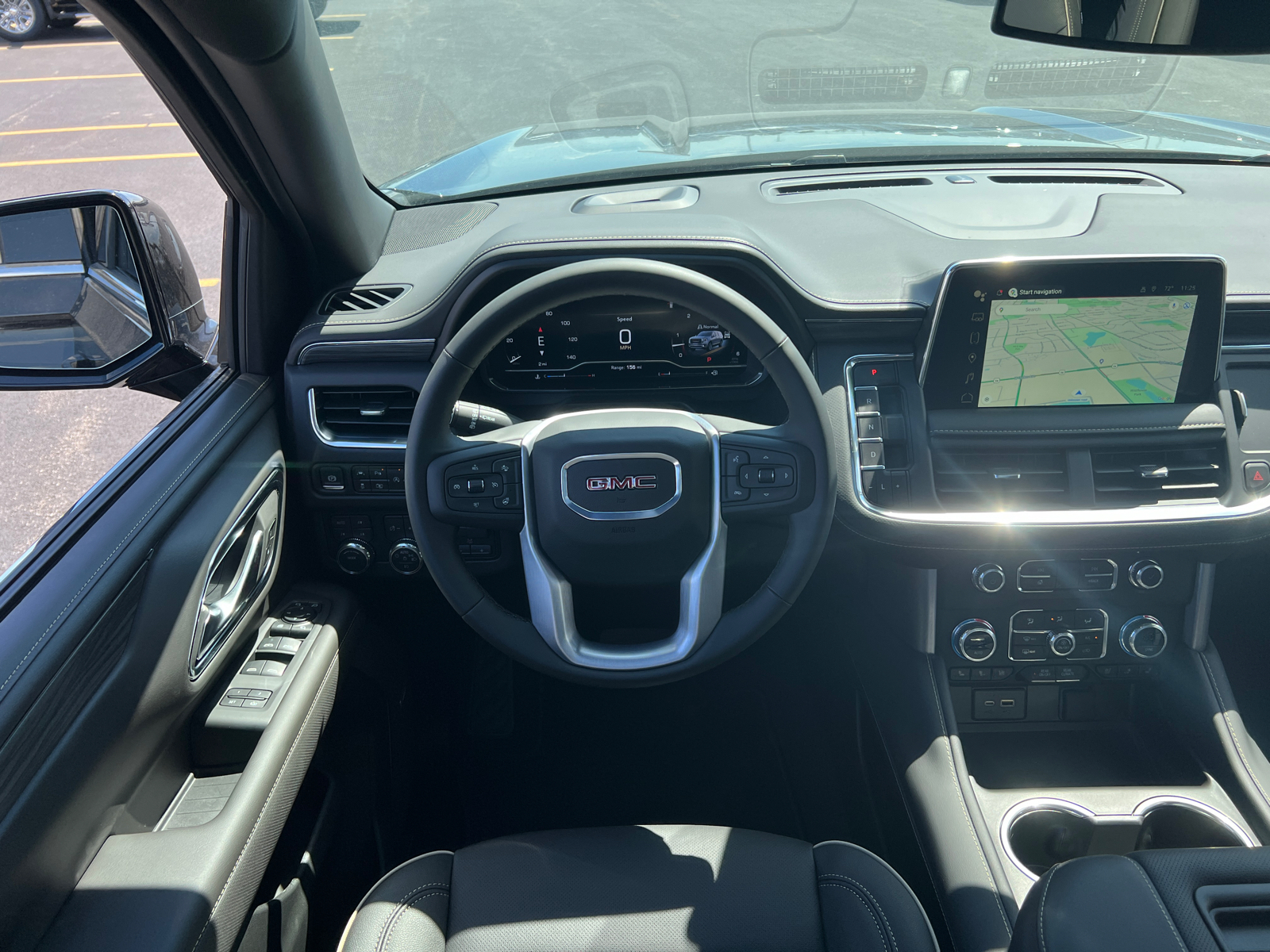 2024 GMC Yukon XL SLT 30