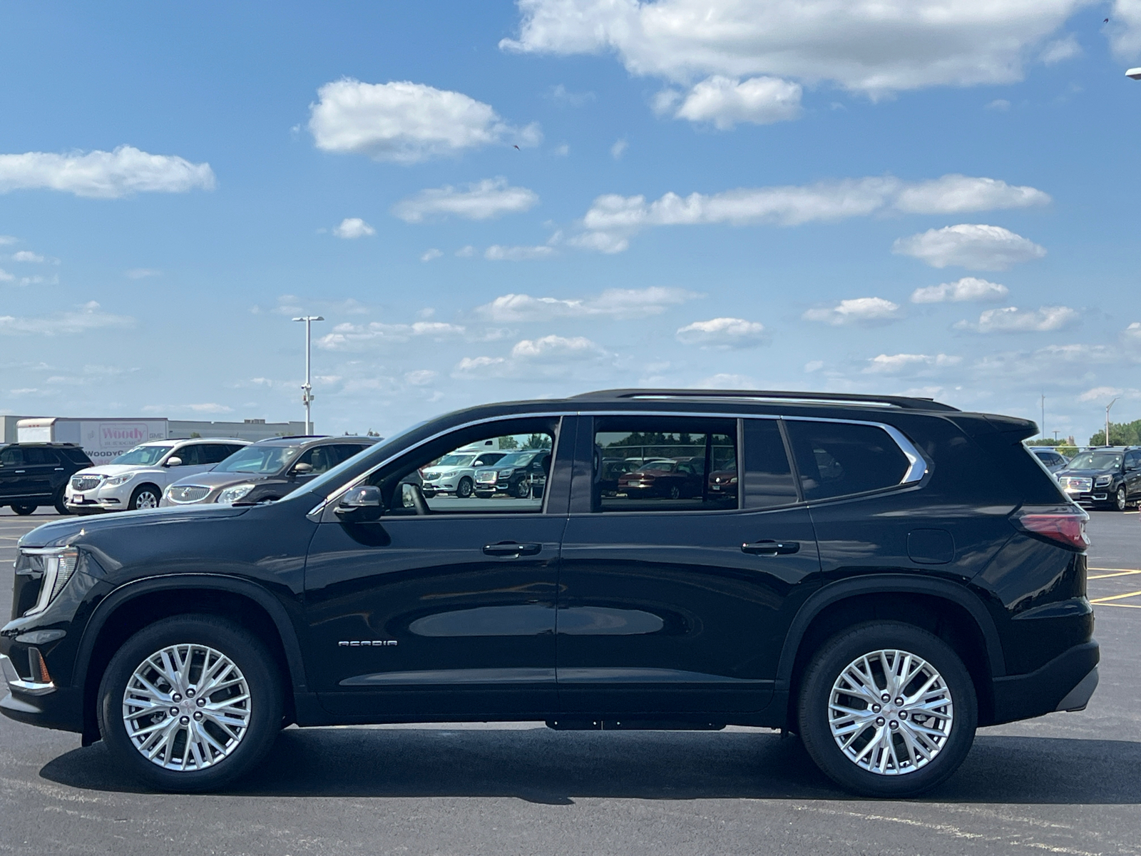 2024 GMC Acadia Elevation 5