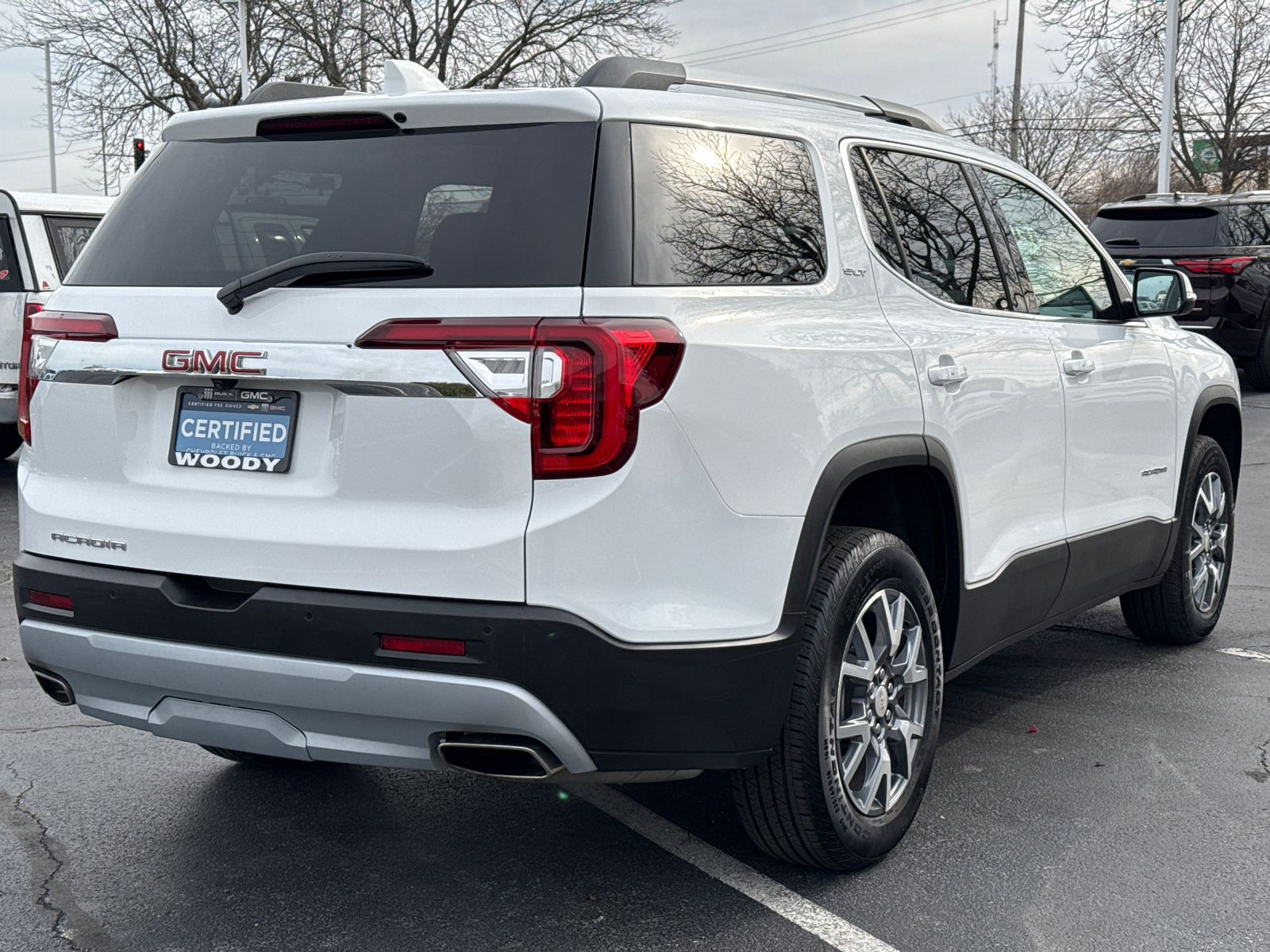 2023 GMC Acadia SLT 8