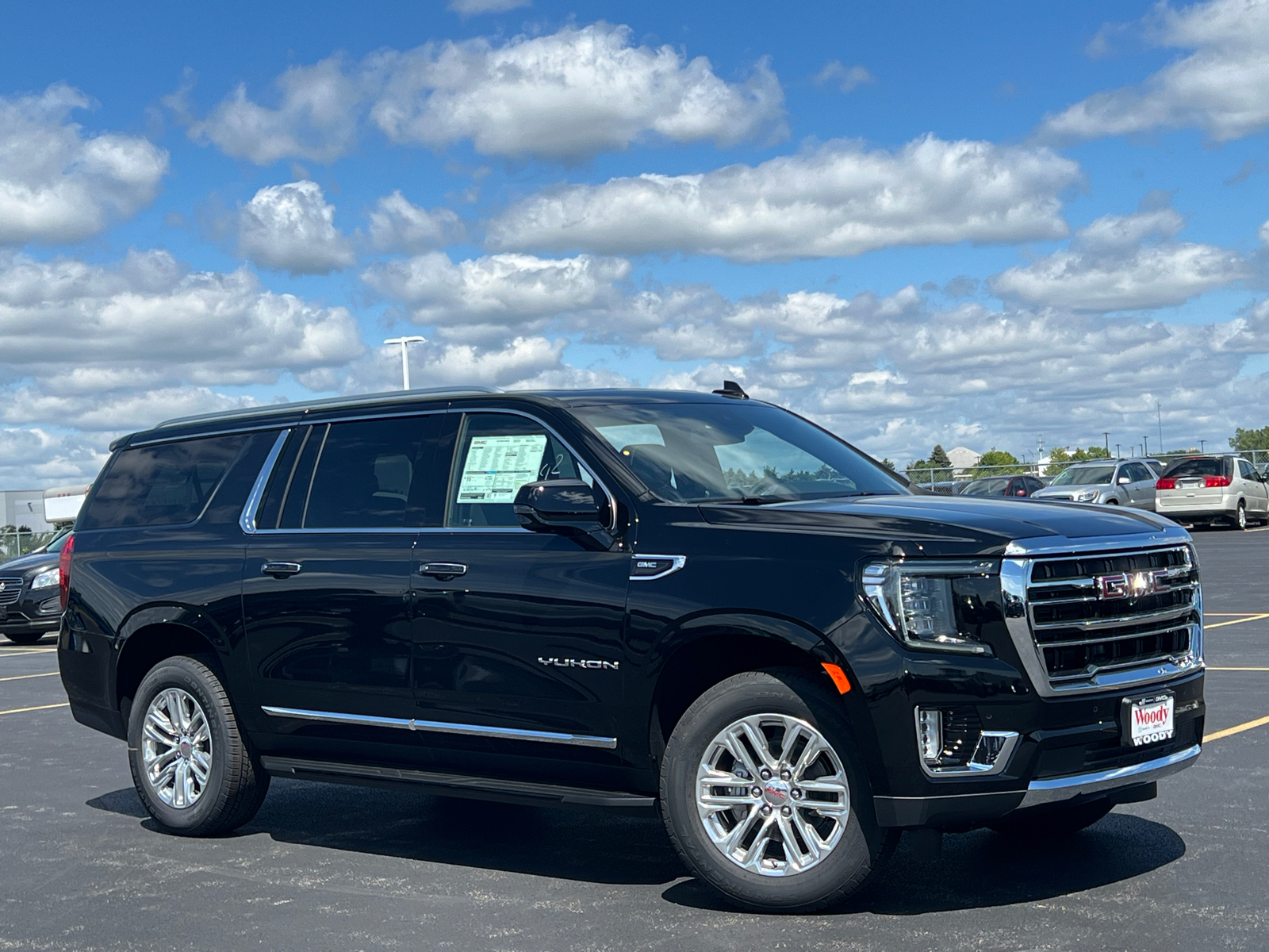 2024 GMC Yukon XL SLT 2