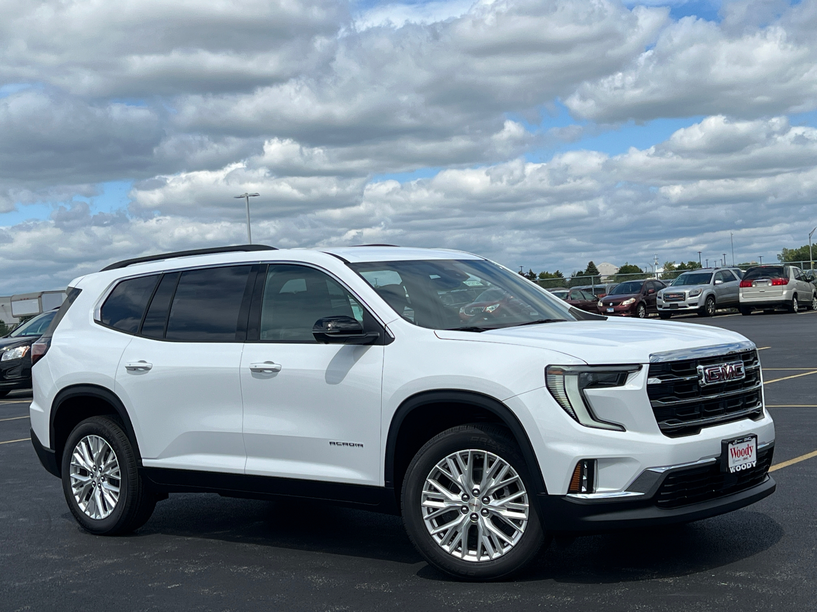 2024 GMC Acadia Elevation 2