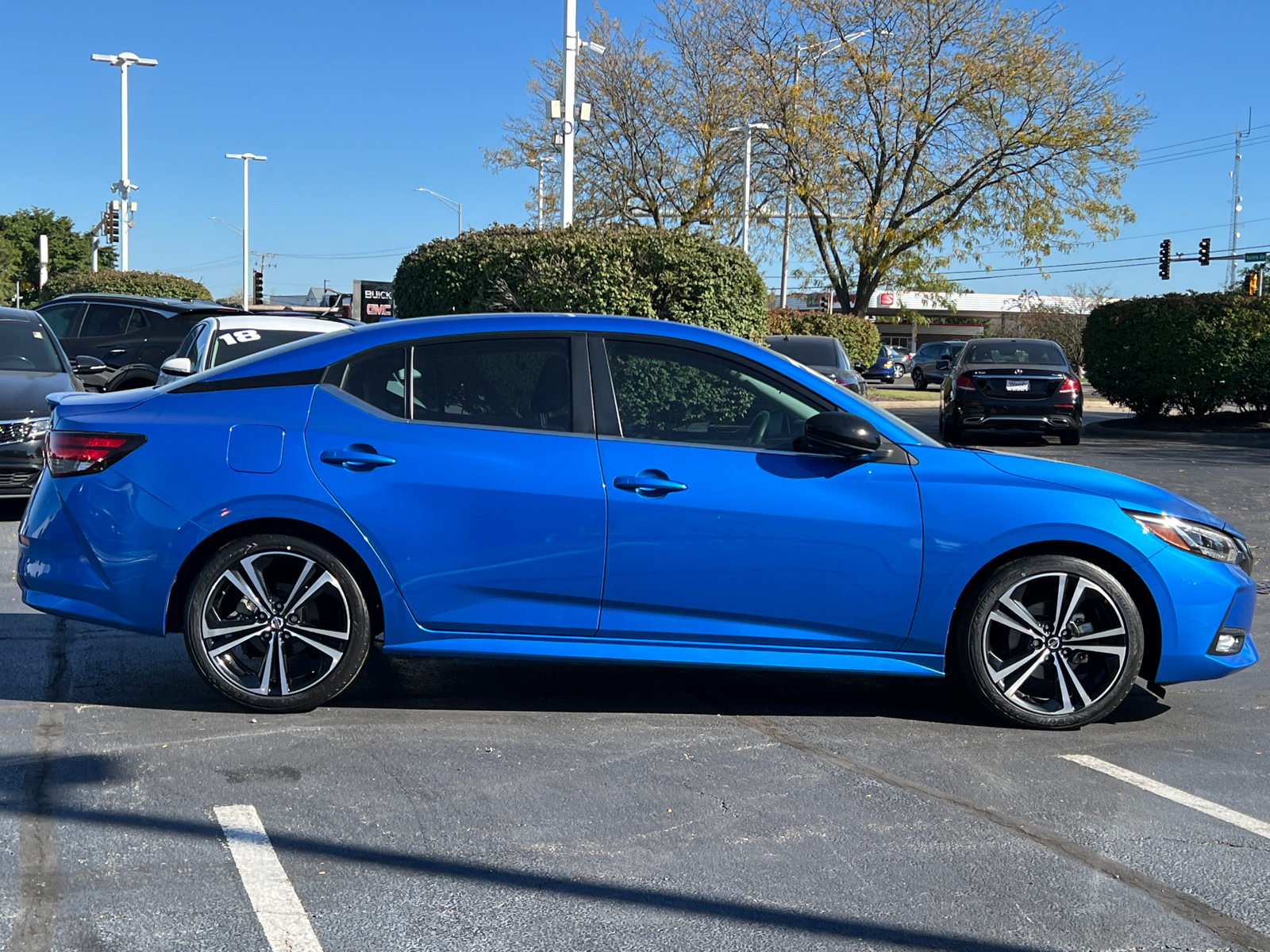 2022 Nissan Sentra SR 9