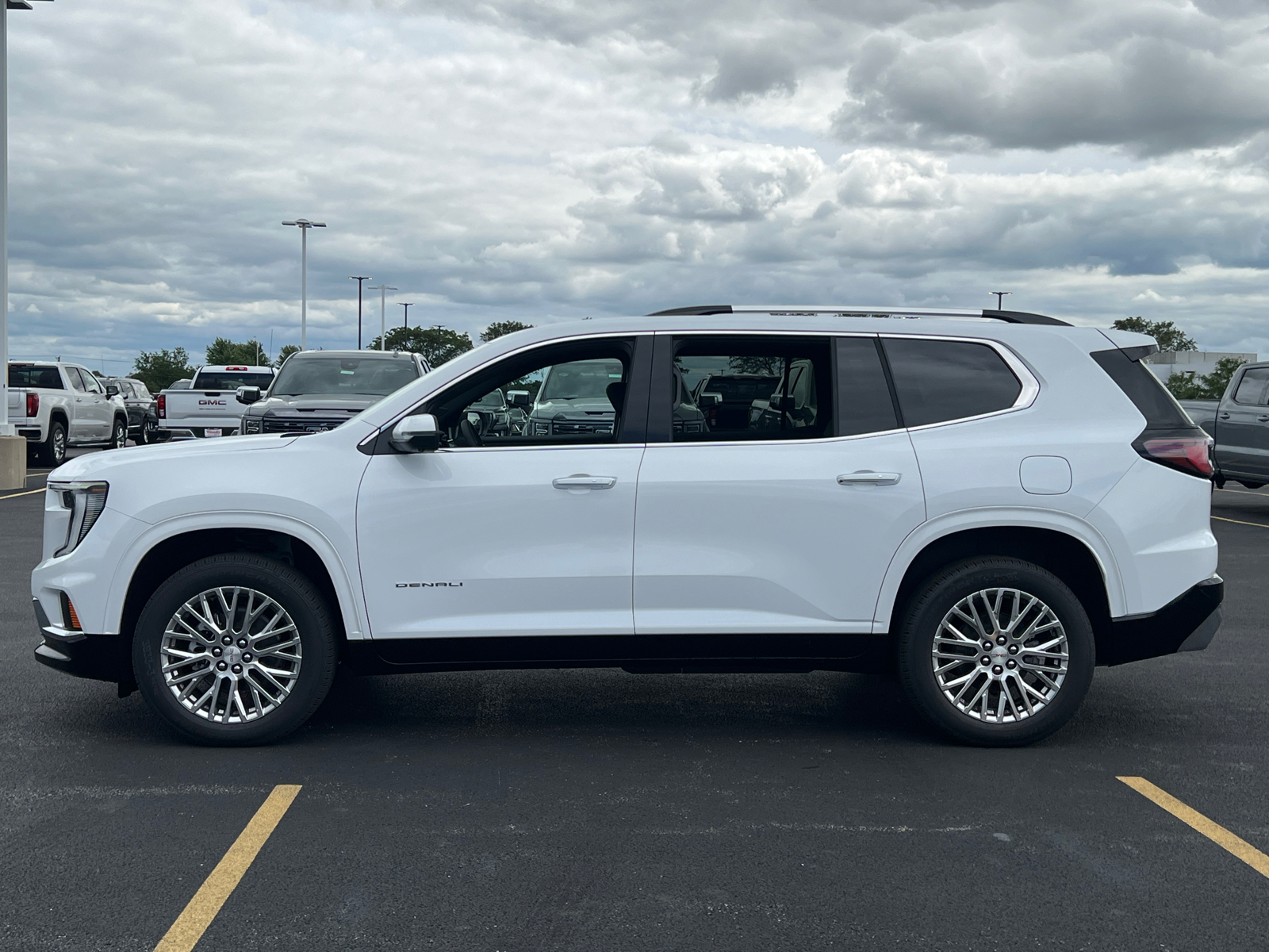 2024 GMC Acadia Denali 5