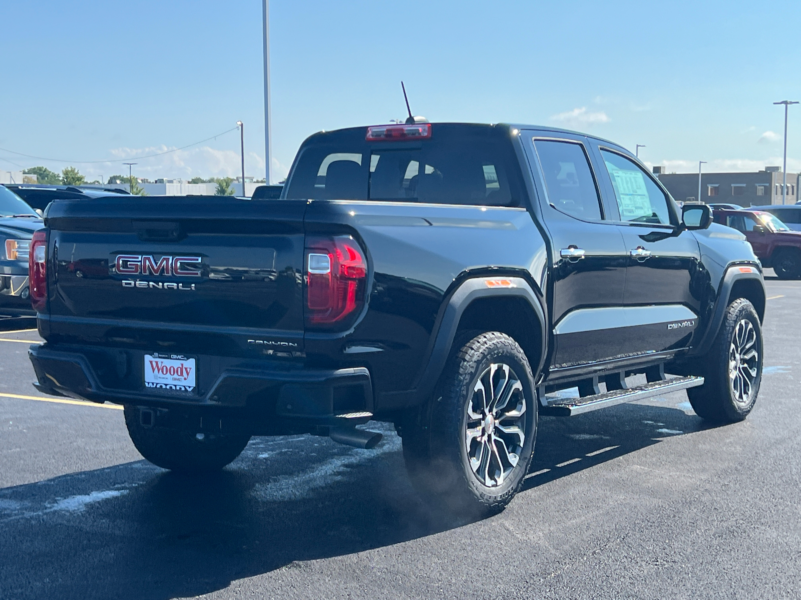 2024 GMC Canyon Denali 8