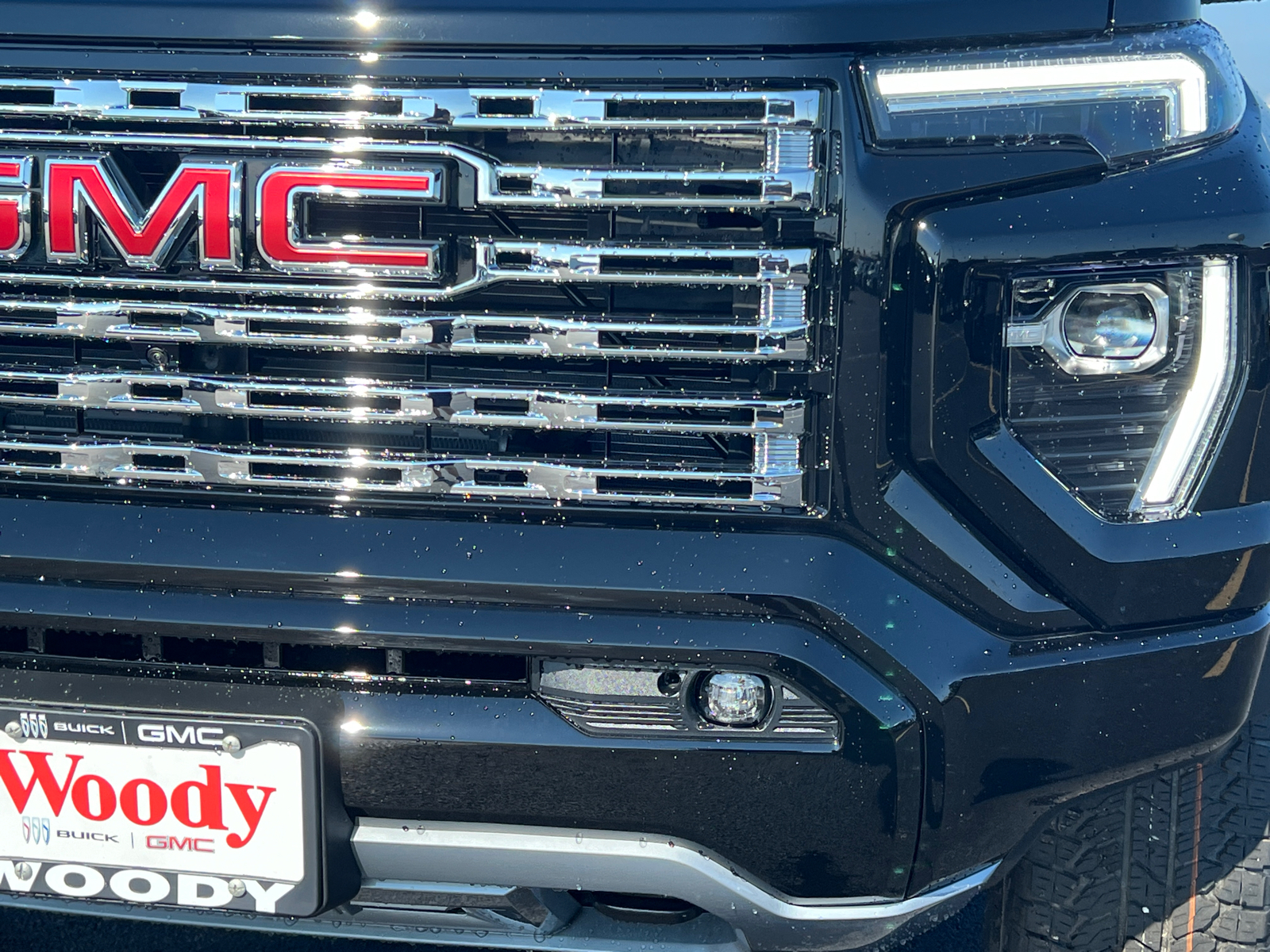 2024 GMC Canyon Denali 11