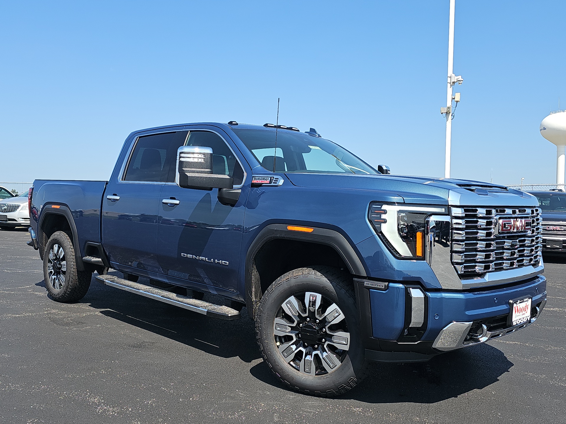 2025 GMC Sierra 2500HD Denali 2