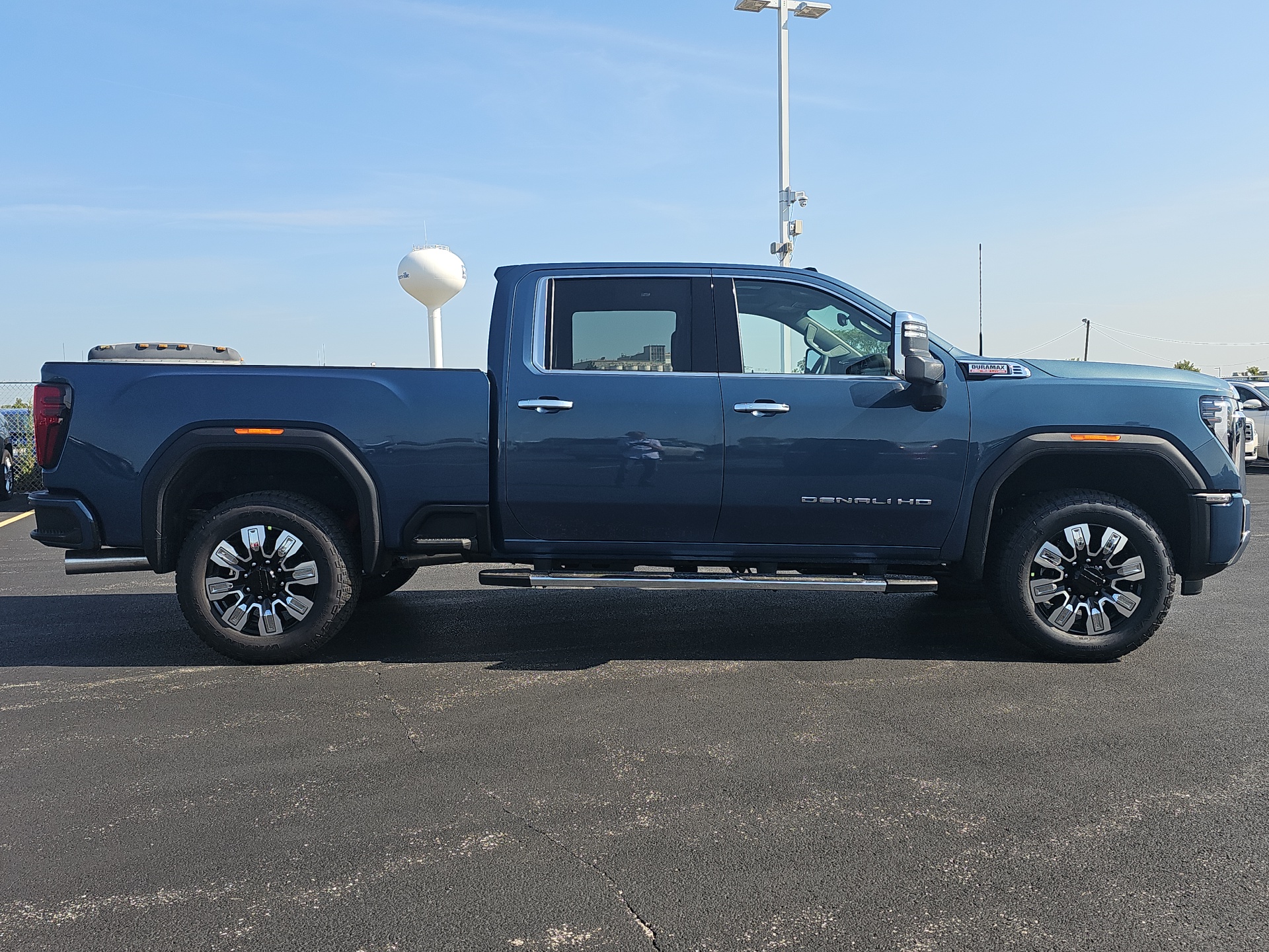 2025 GMC Sierra 2500HD Denali 8