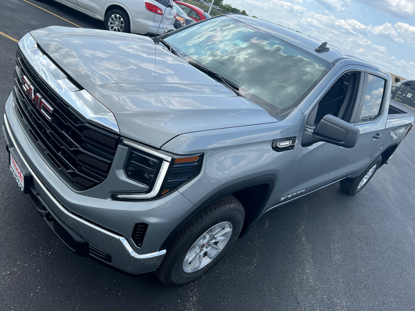 2024 GMC Sierra 1500 Pro 10