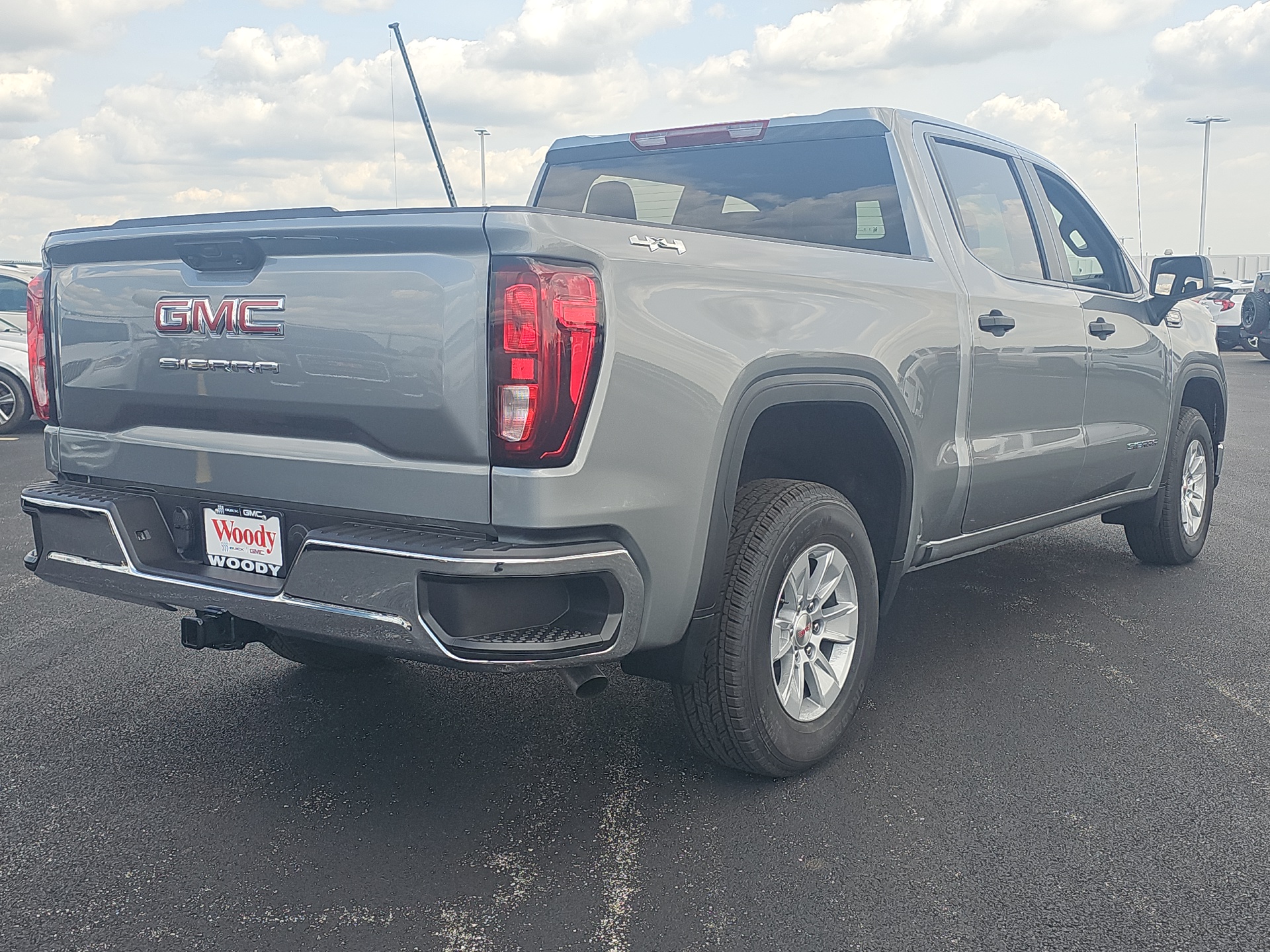 2024 GMC Sierra 1500 Pro 8