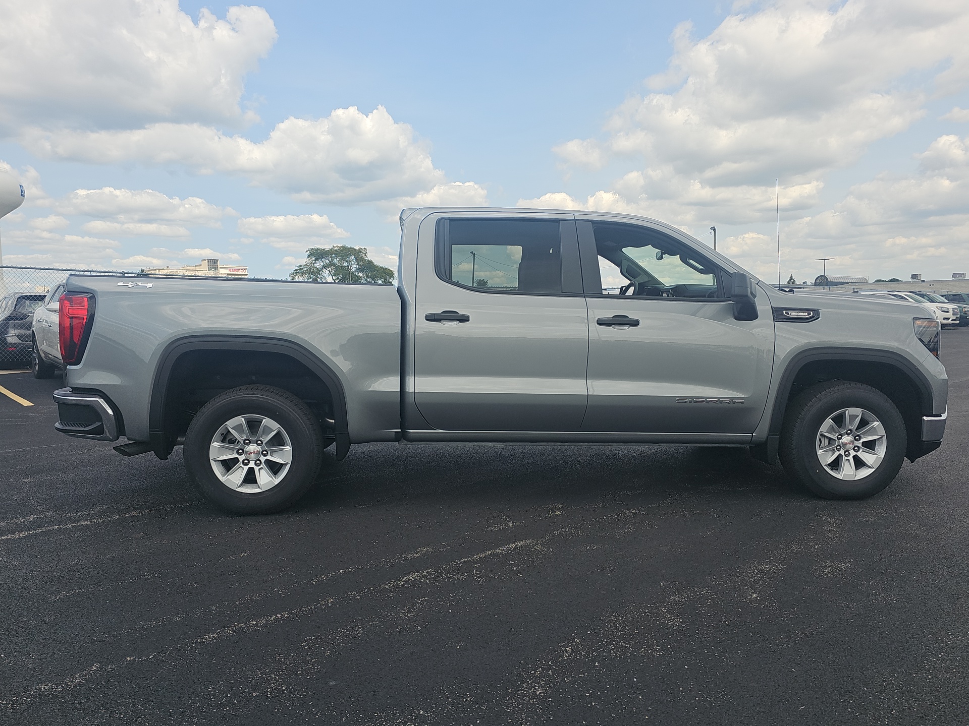 2024 GMC Sierra 1500 Pro 9