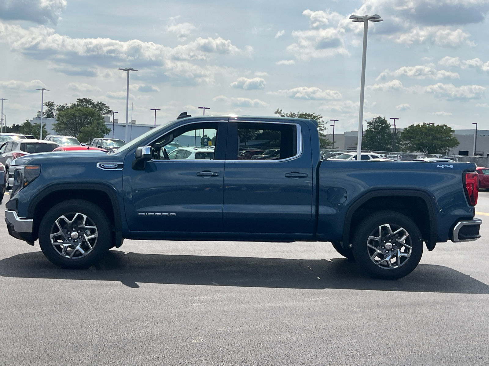 2024 GMC Sierra 1500 SLE 5