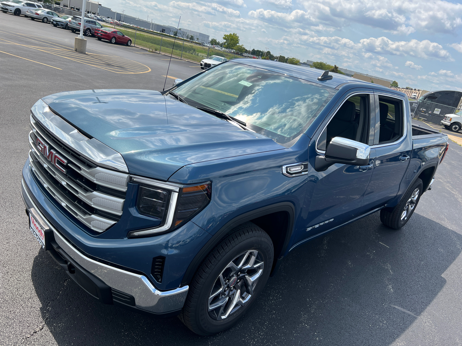 2024 GMC Sierra 1500 SLE 10