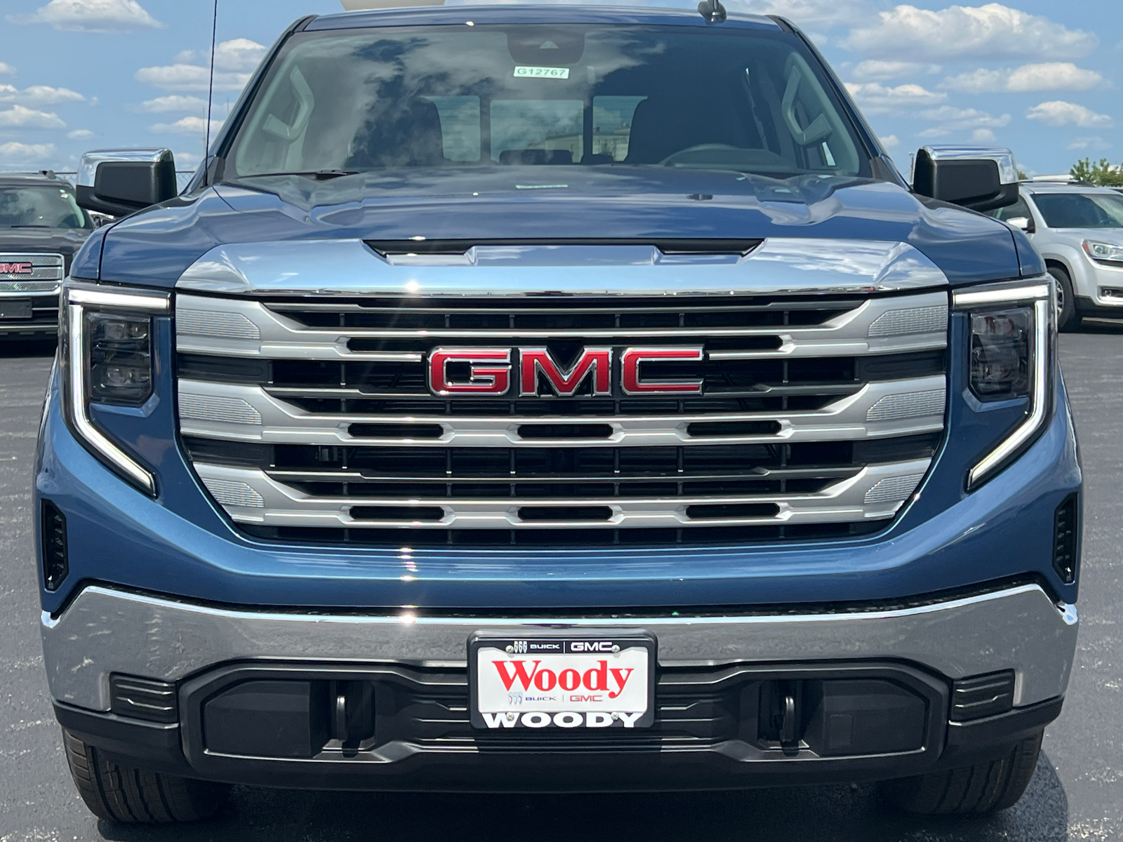 2024 GMC Sierra 1500 SLE 3