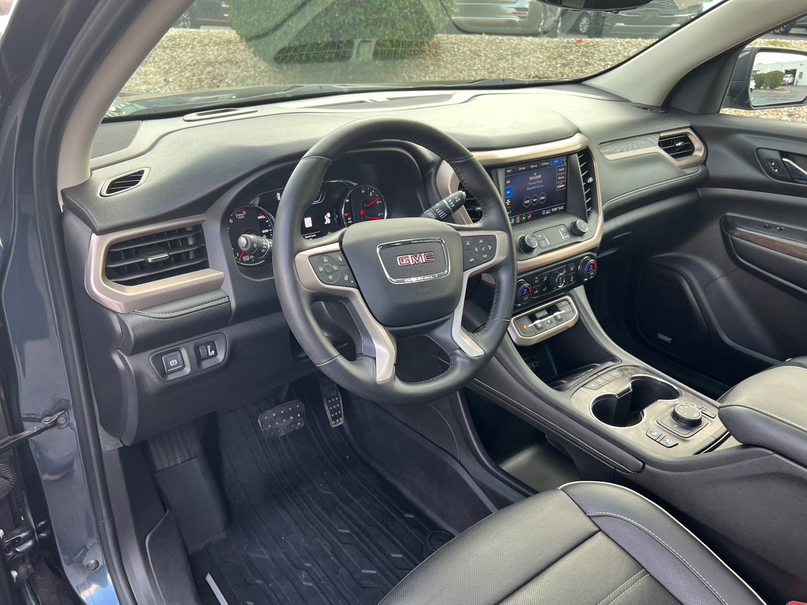 2020 GMC Acadia Denali 19