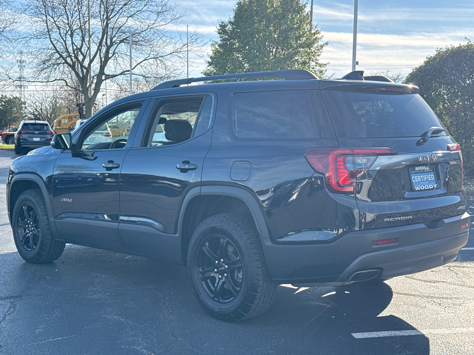 2022 GMC Acadia AT4 6