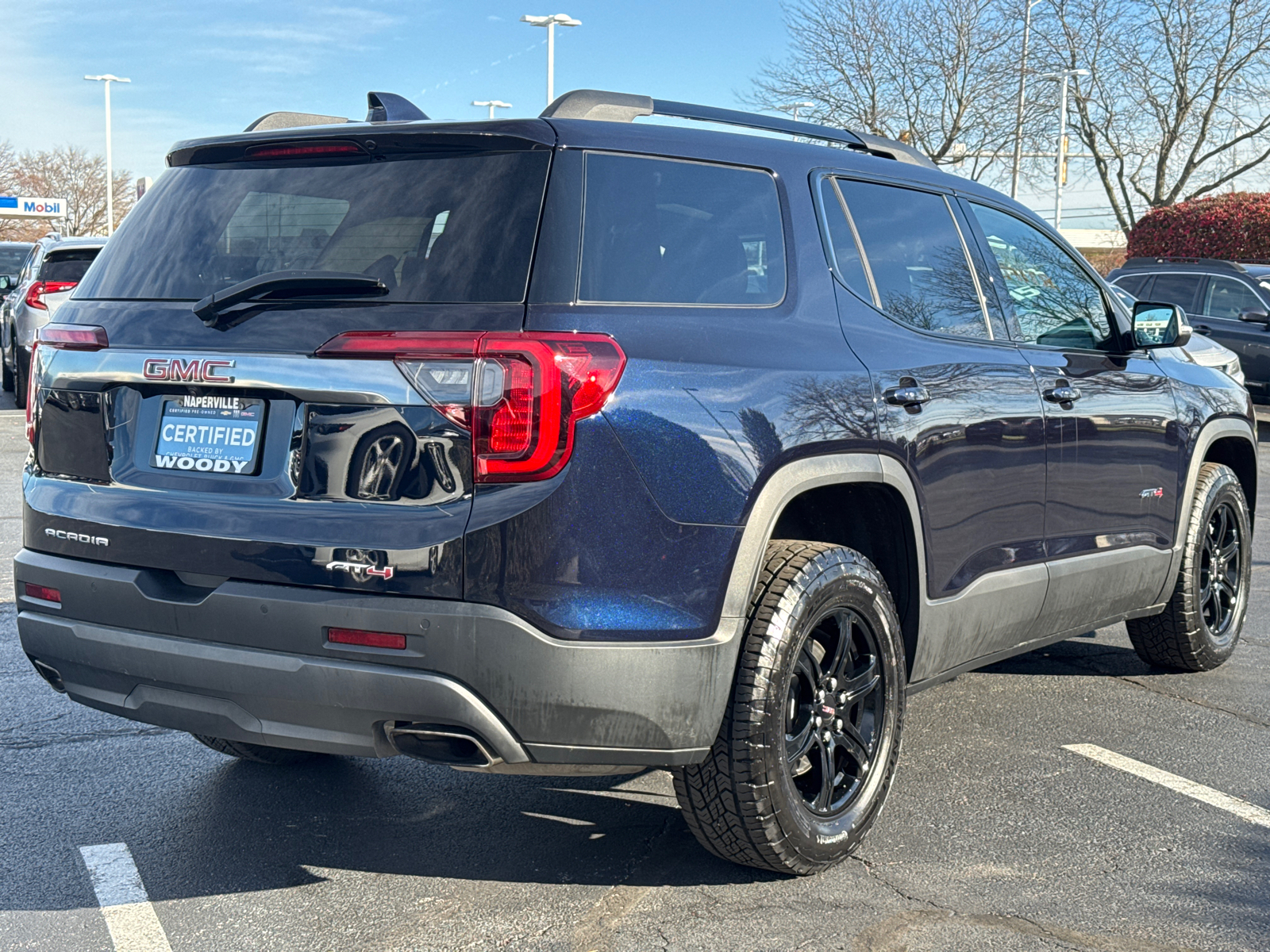 2022 GMC Acadia AT4 8