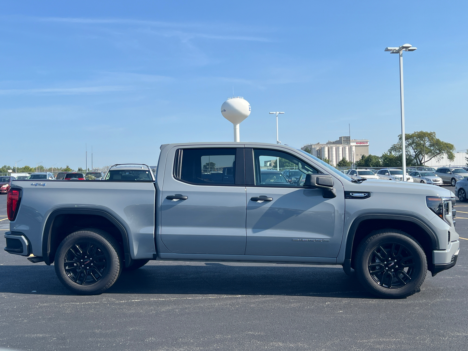 2024 GMC Sierra 1500 Pro 9