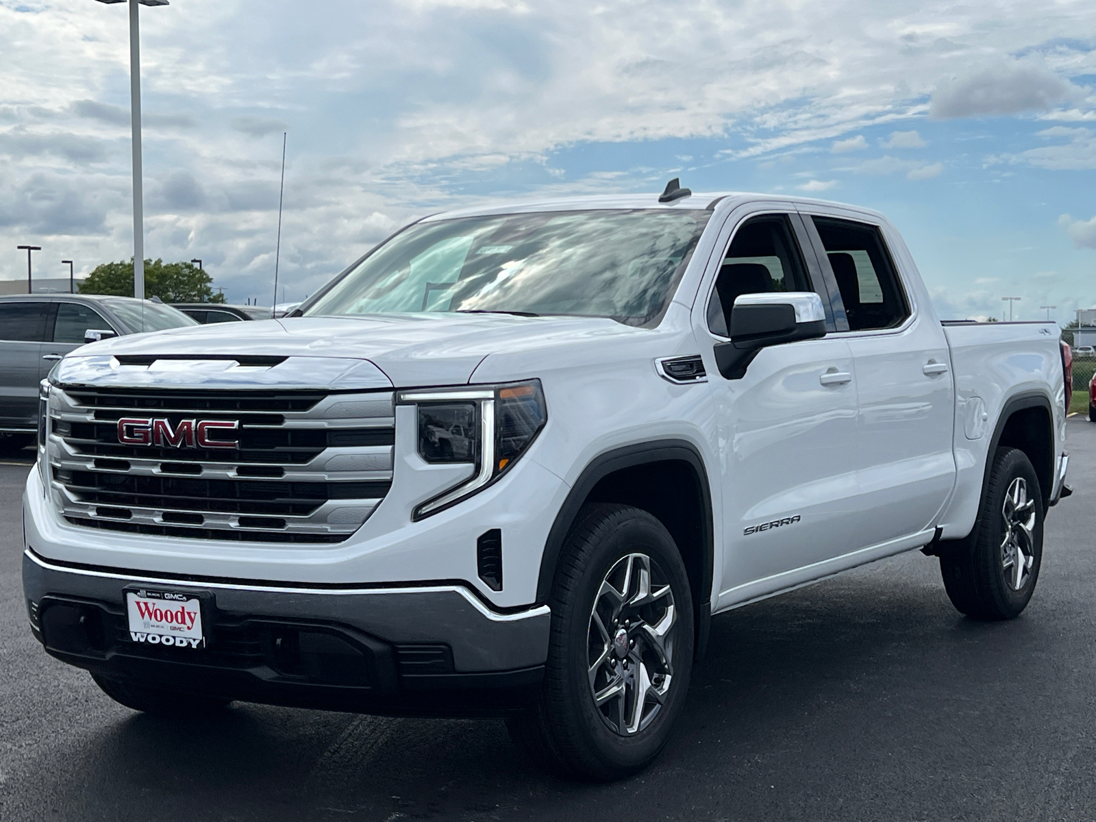 2024 GMC Sierra 1500 SLE 4