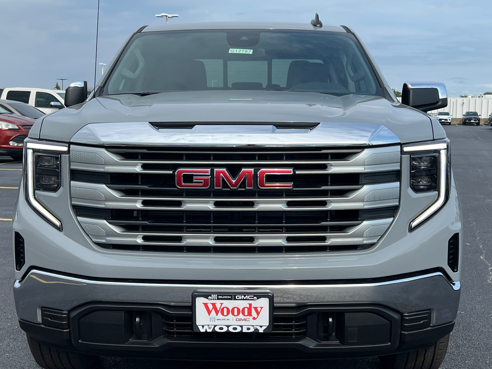 2024 GMC Sierra 1500 SLE 3