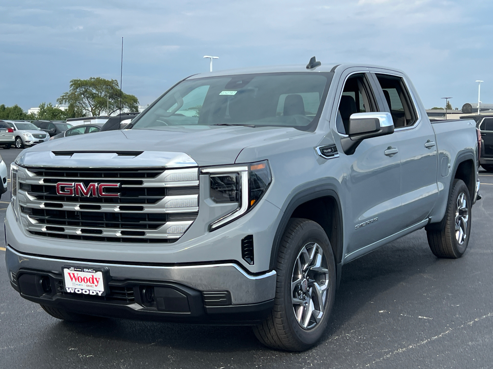 2024 GMC Sierra 1500 SLE 4