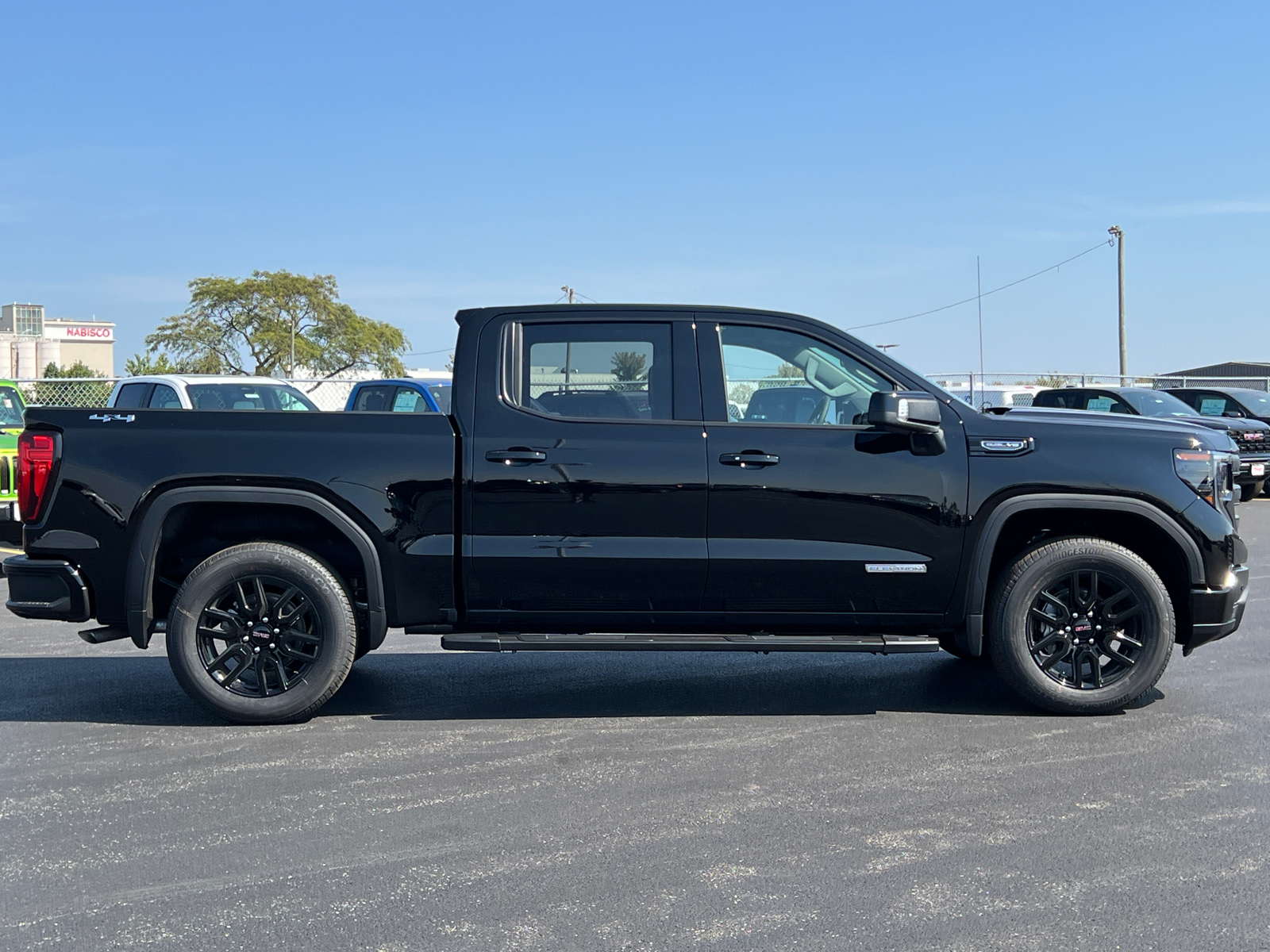 2024 GMC Sierra 1500 Elevation 9