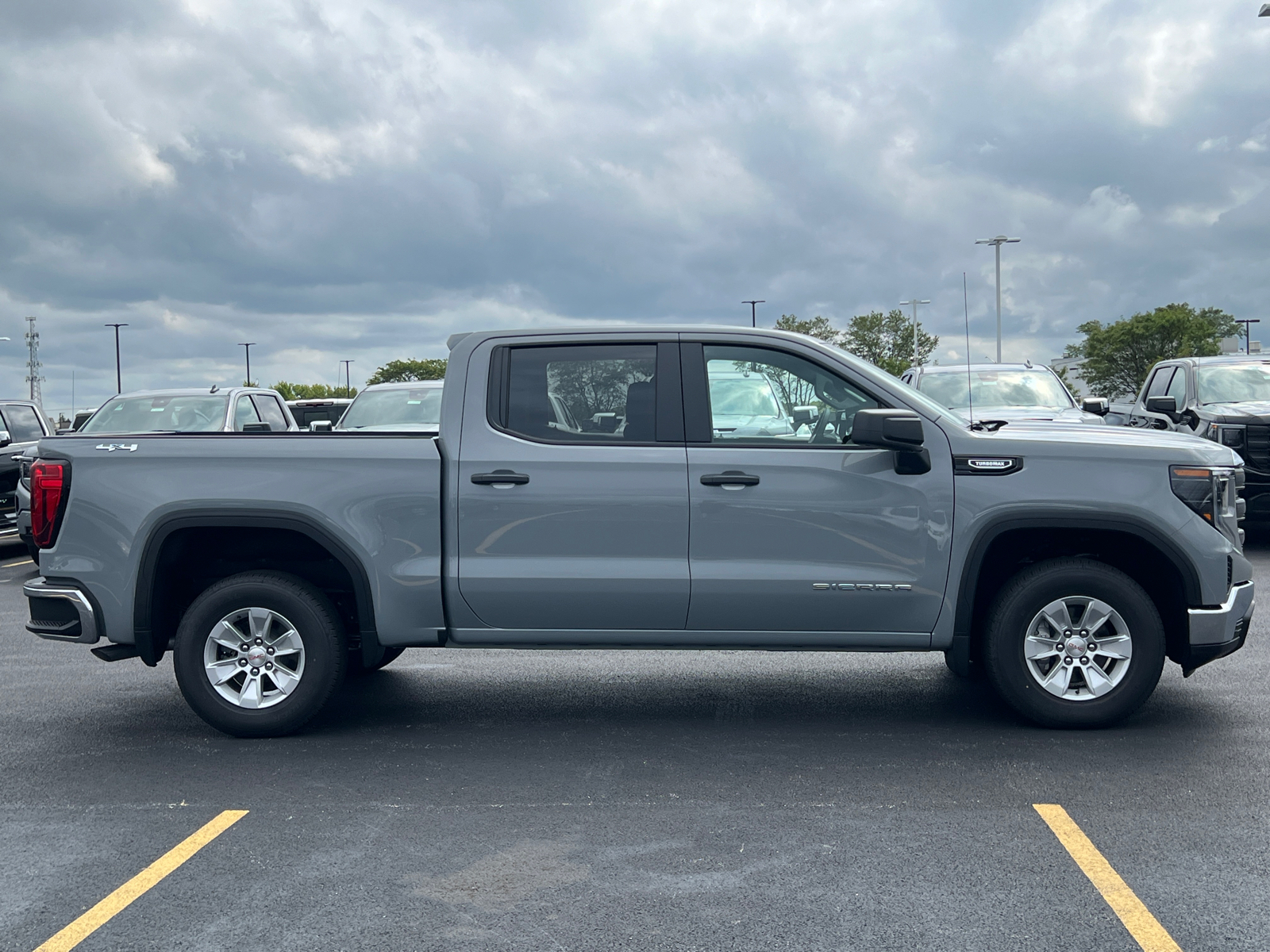 2024 GMC Sierra 1500 Pro 9