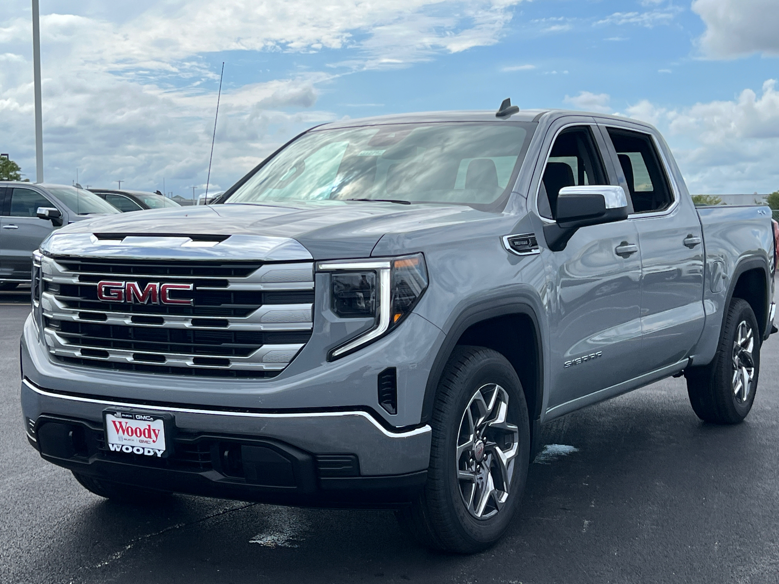 2024 GMC Sierra 1500 SLE 4