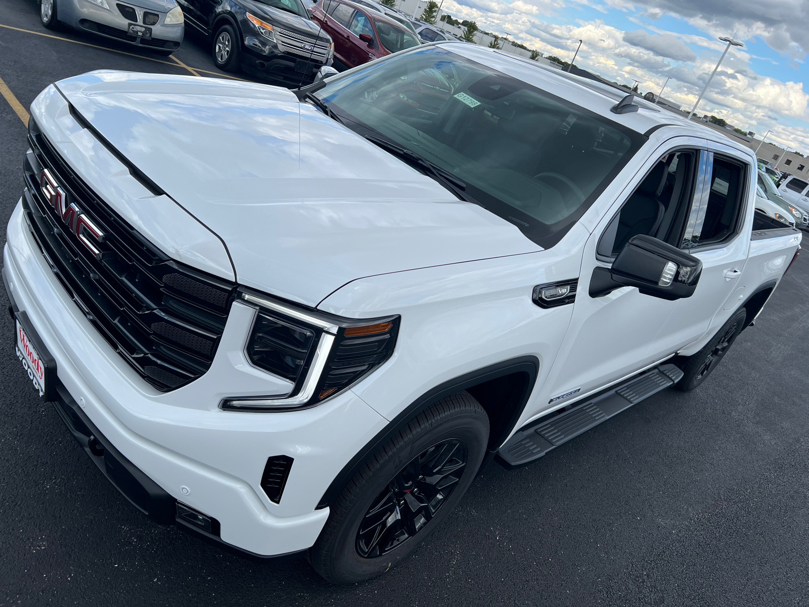 2024 GMC Sierra 1500 Elevation 10