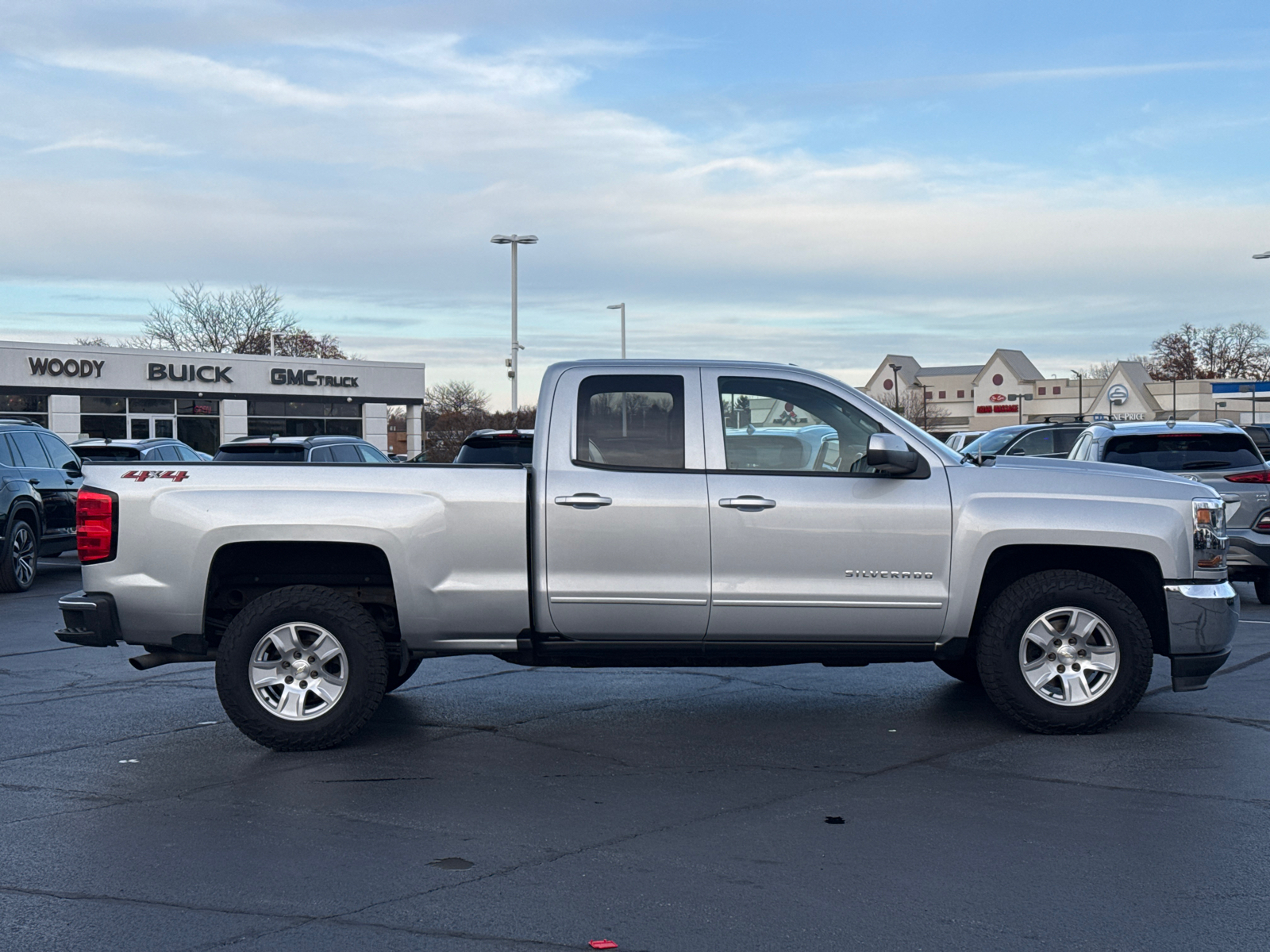 2018 Chevrolet Silverado 1500 LT 9