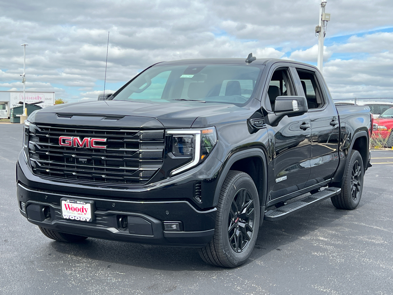 2024 GMC Sierra 1500 Elevation 4