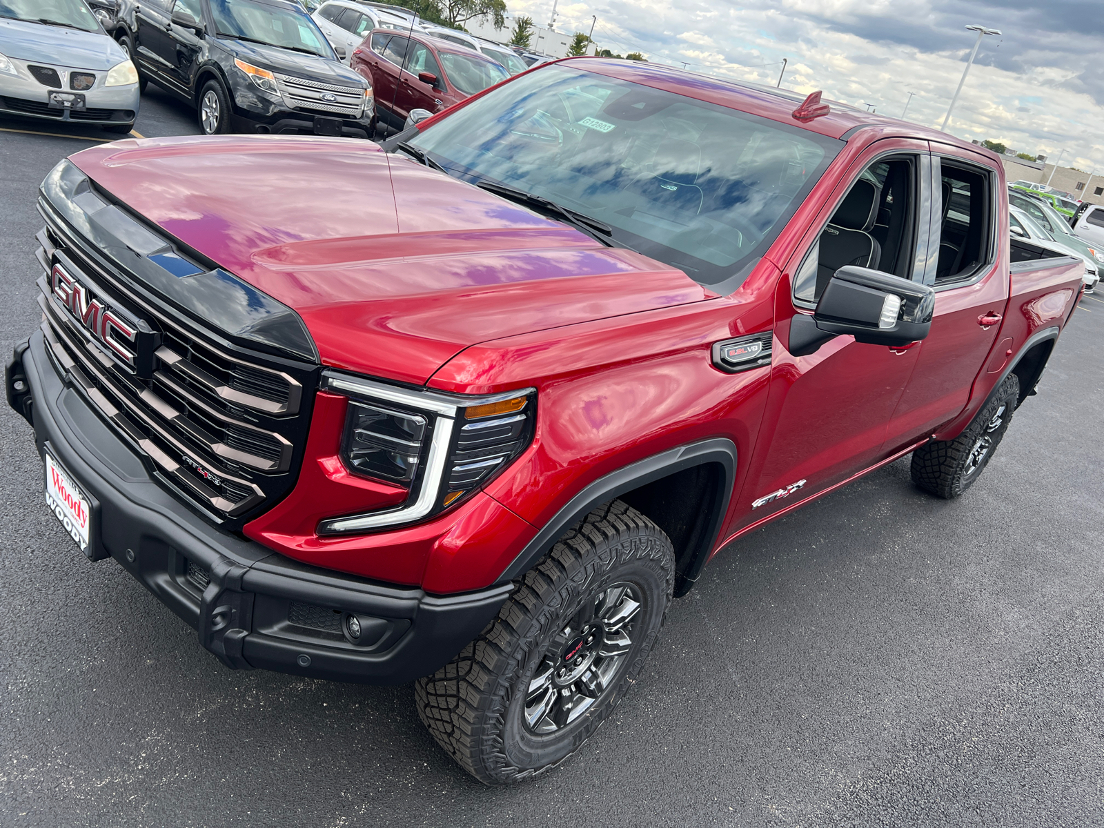 2024 GMC Sierra 1500 AT4X 9