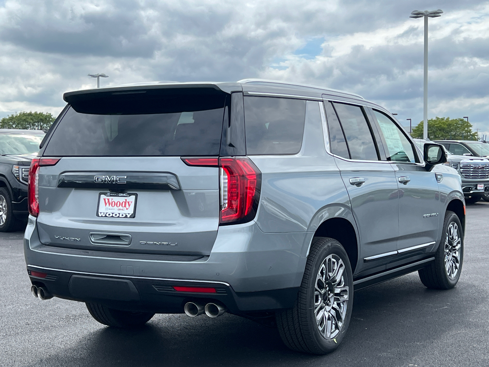 2024 GMC Yukon Denali Ultimate 8