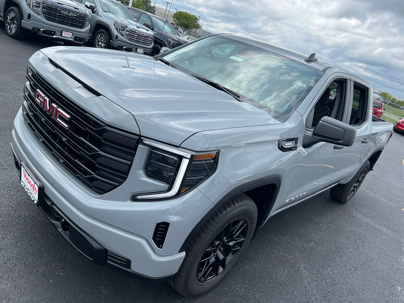 2024 GMC Sierra 1500 Pro 10