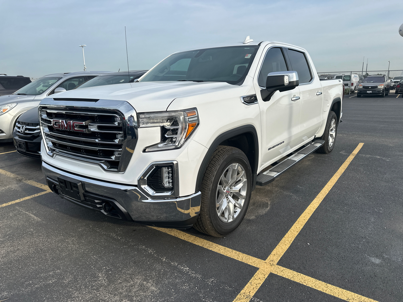 2021 GMC Sierra 1500 SLT 2