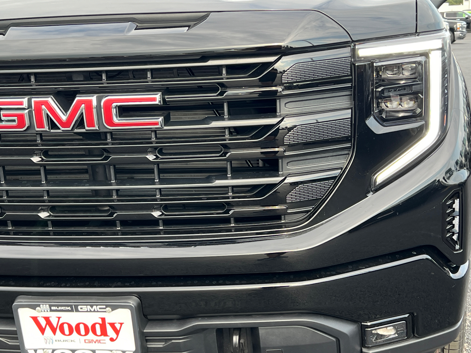 2024 GMC Sierra 1500 Elevation 11