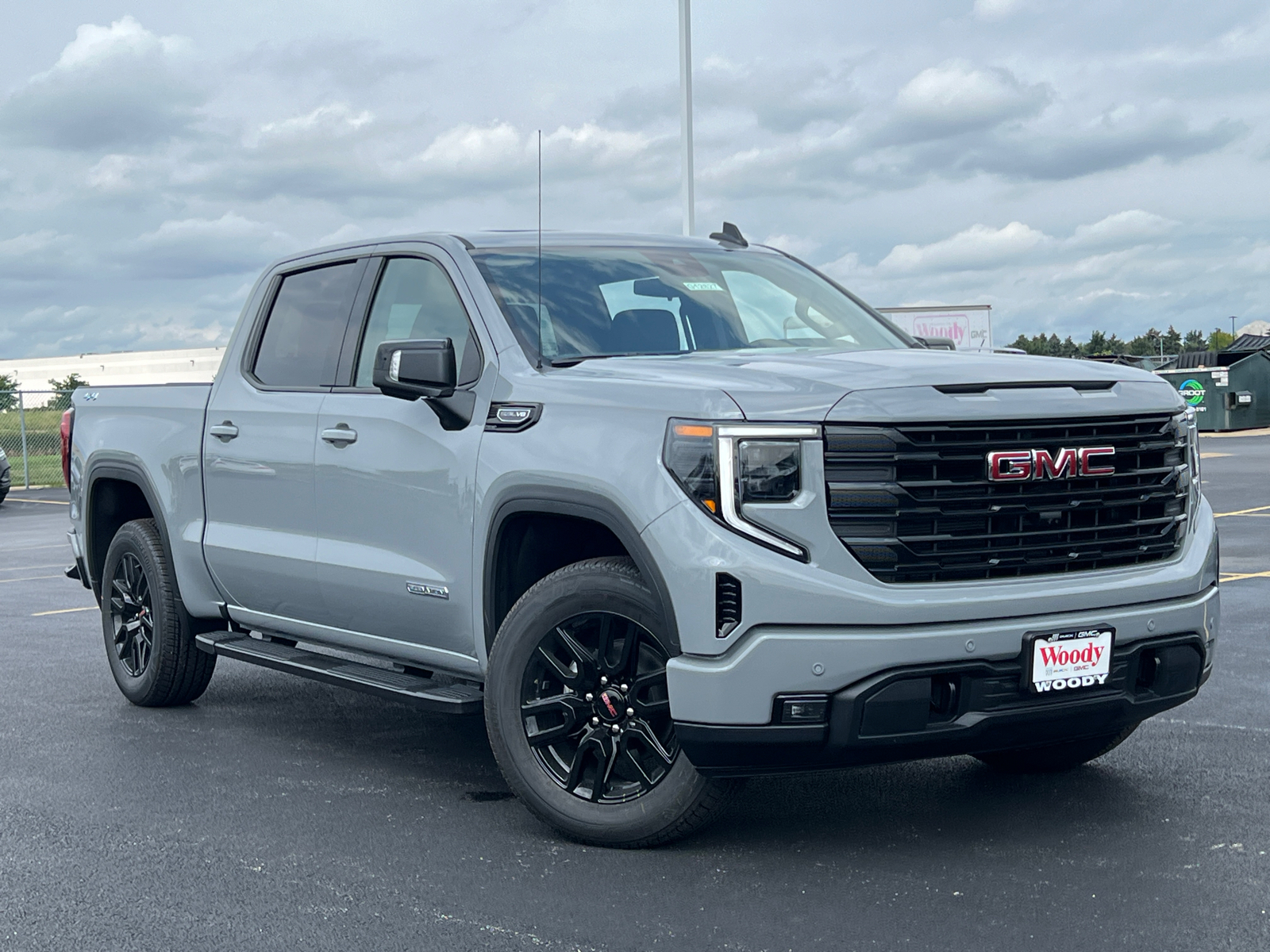 2024 GMC Sierra 1500 Elevation 2