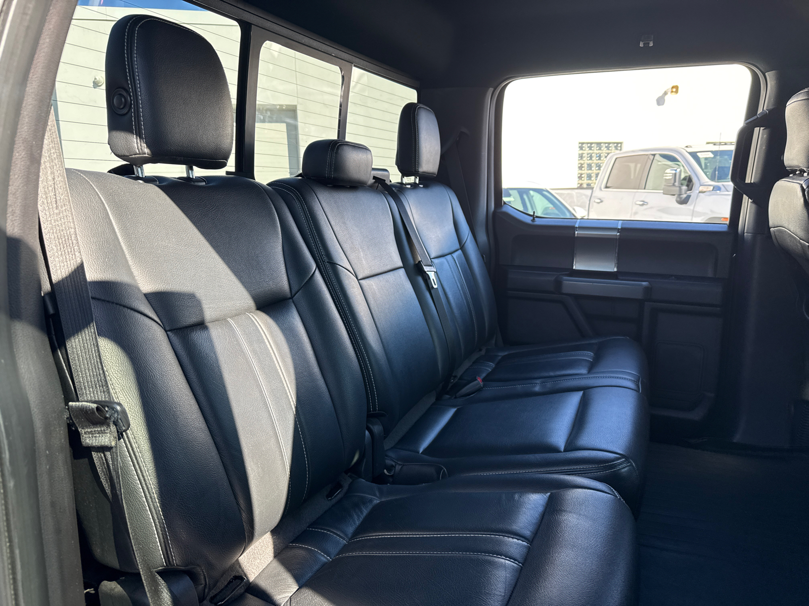 2016 Ford F-150 XLT 34